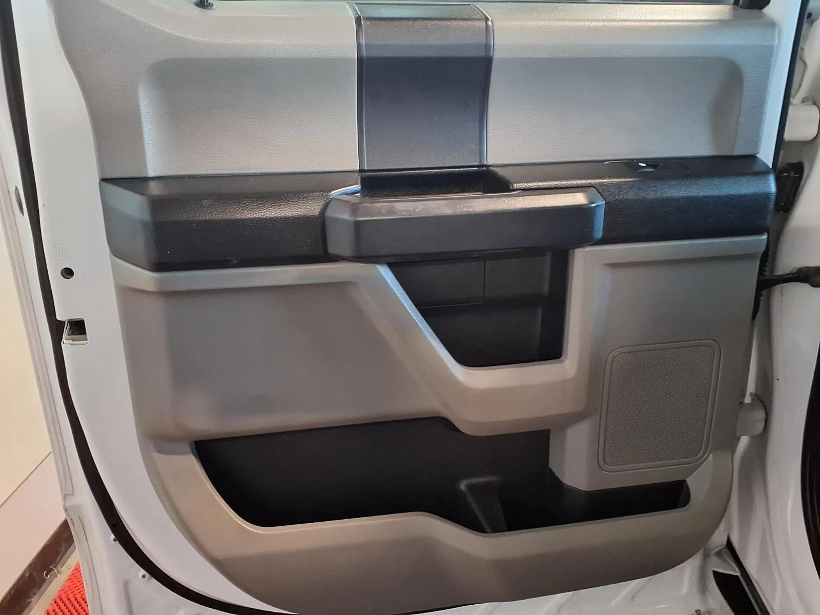 Ford F-150 photo 11