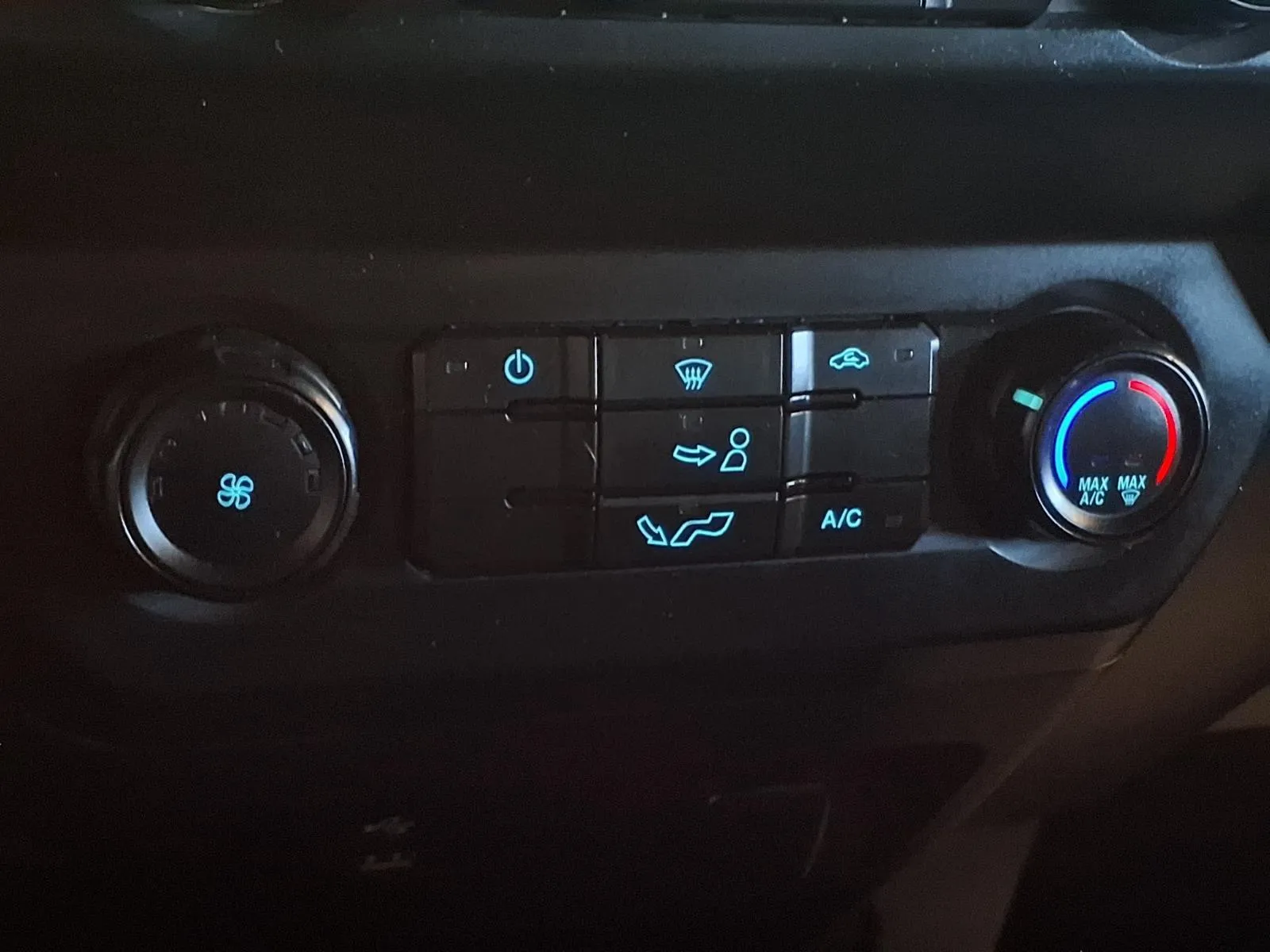 Ford F-150 photo 17
