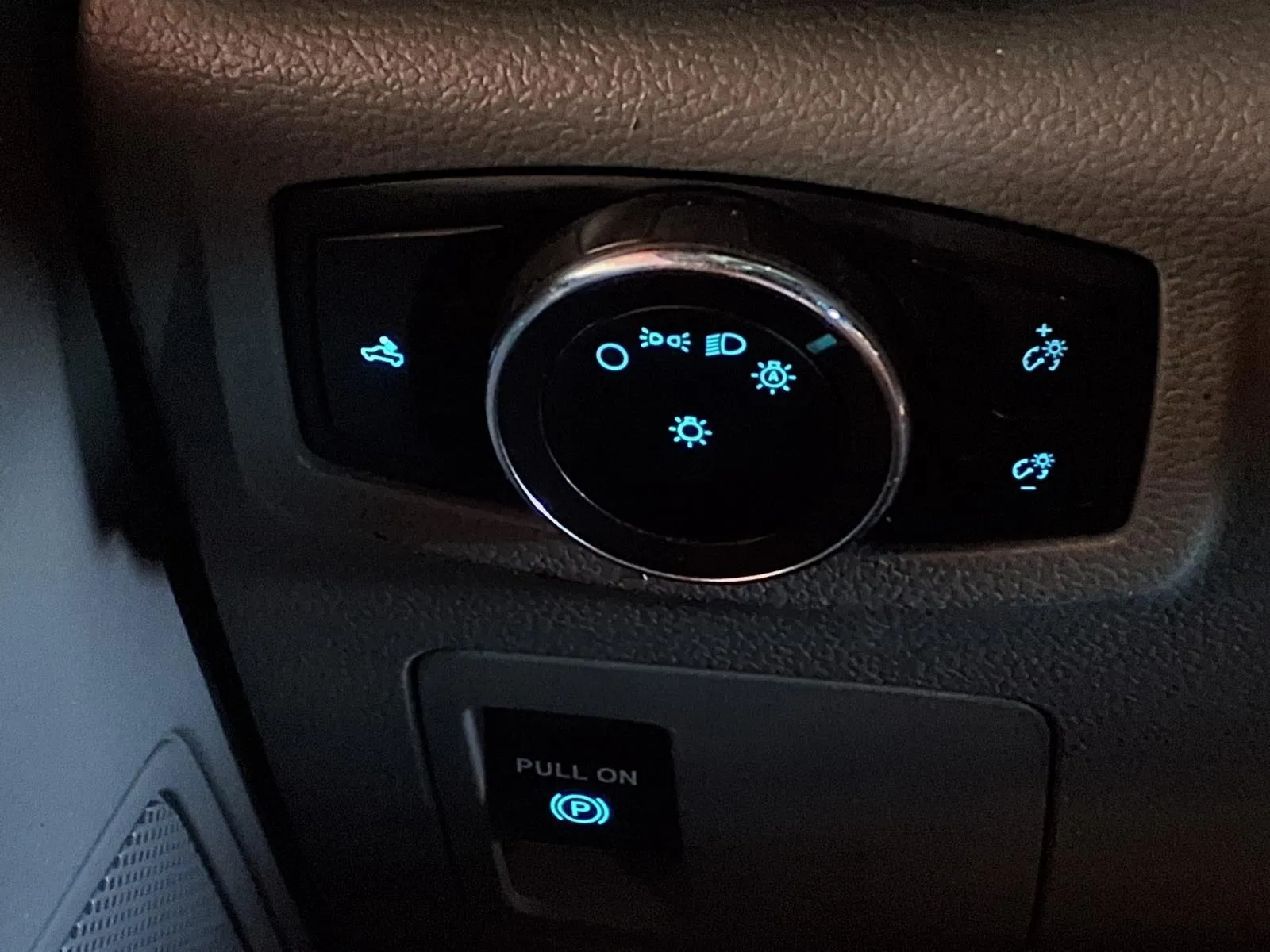 Ford F-150 photo 26
