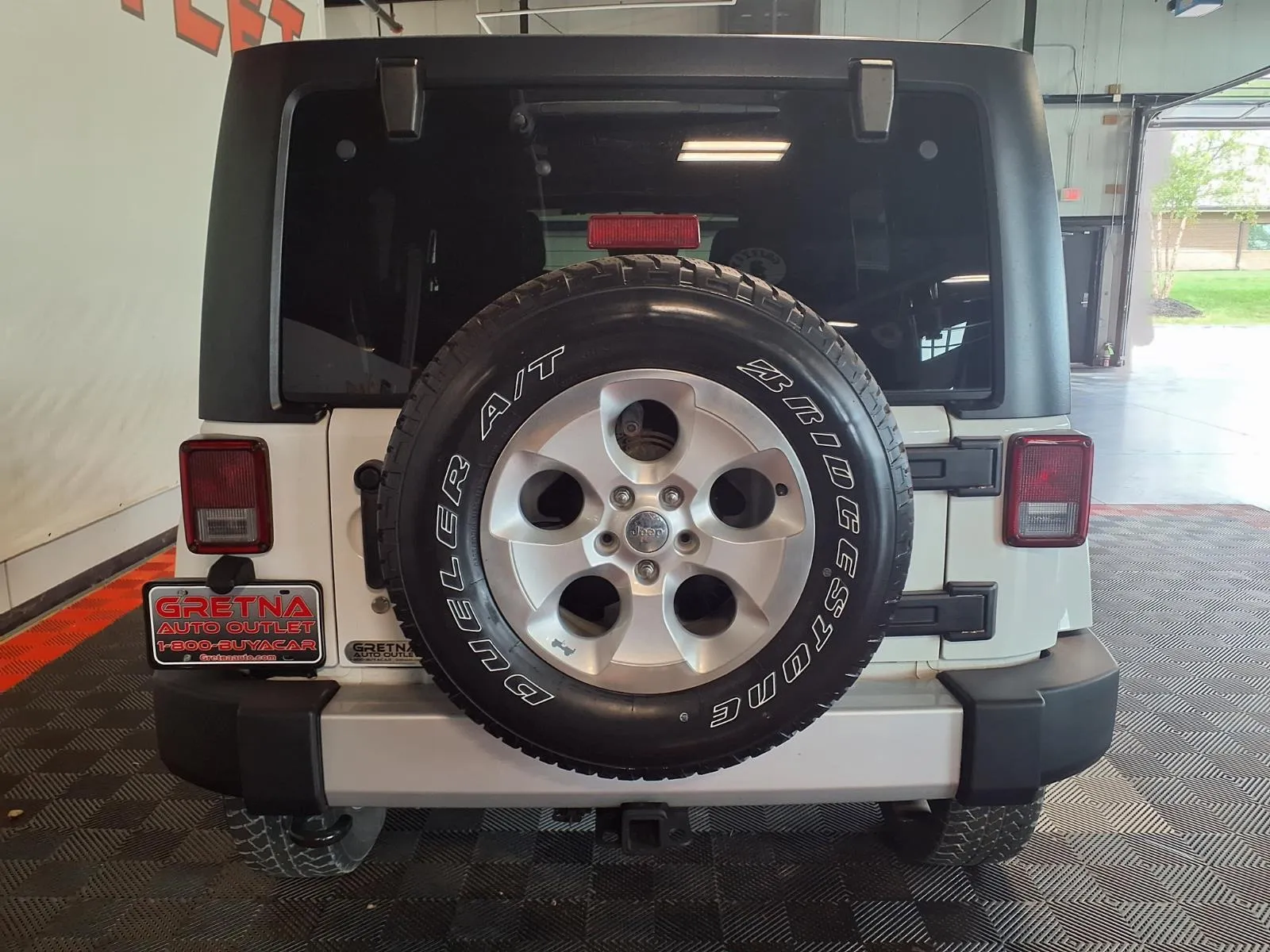 Jeep Wrangler photo 6