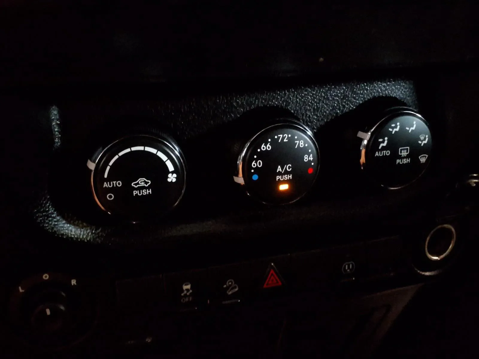 Jeep Wrangler photo 19