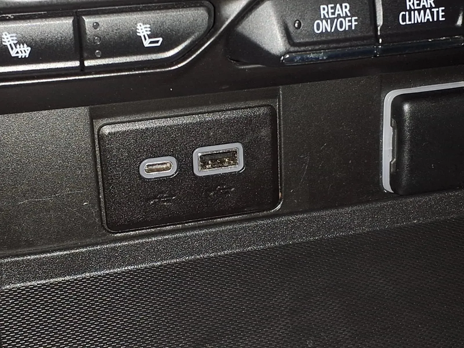 Chevrolet Tahoe photo 25