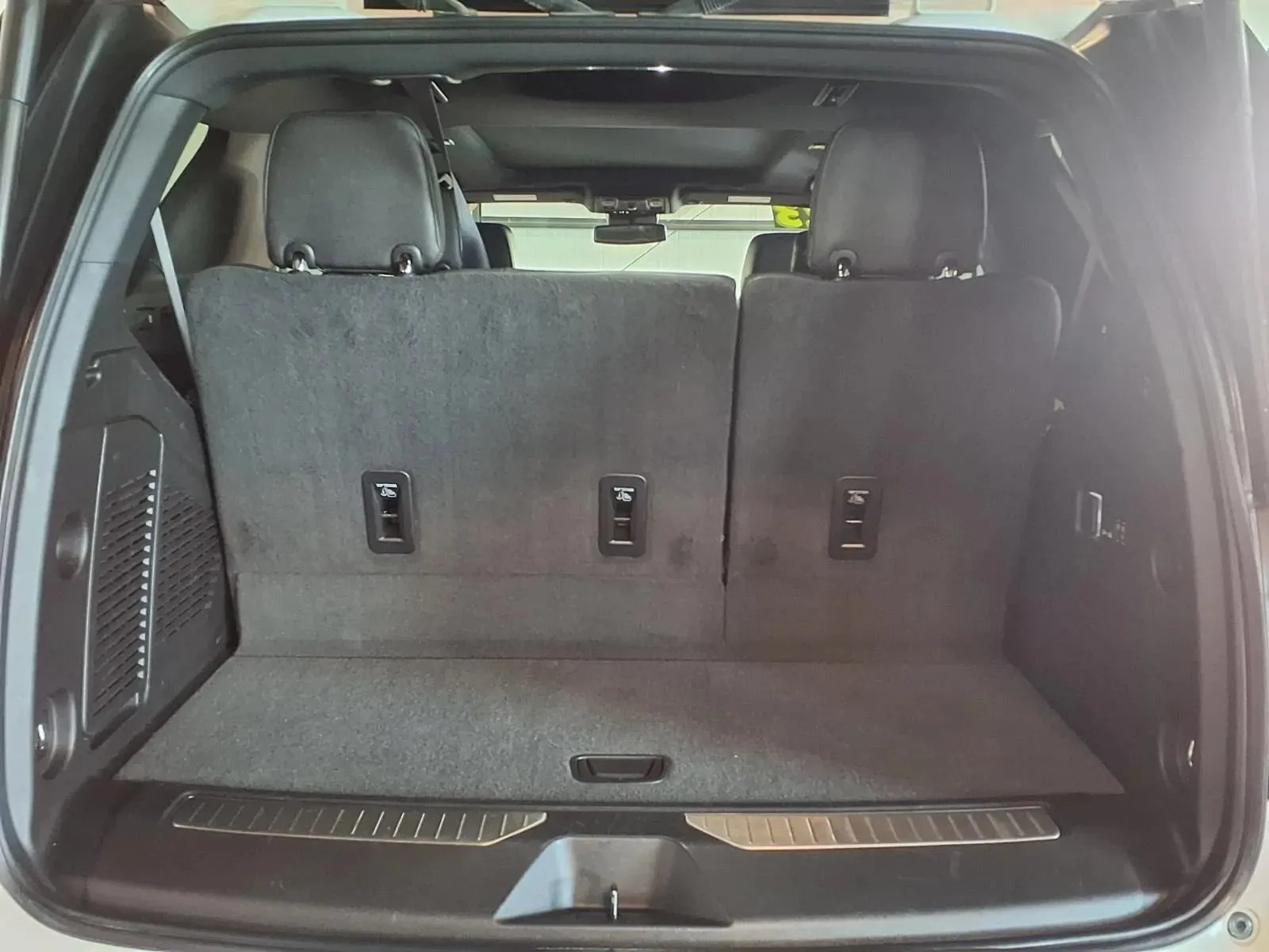 Chevrolet Tahoe photo 7