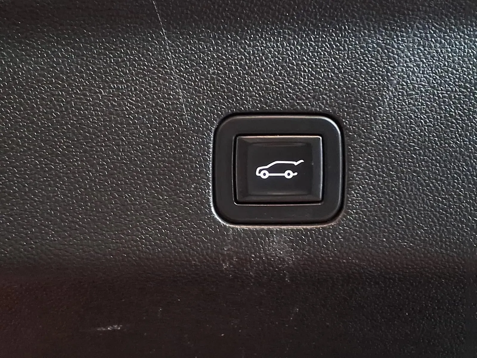 Chevrolet Tahoe photo 8