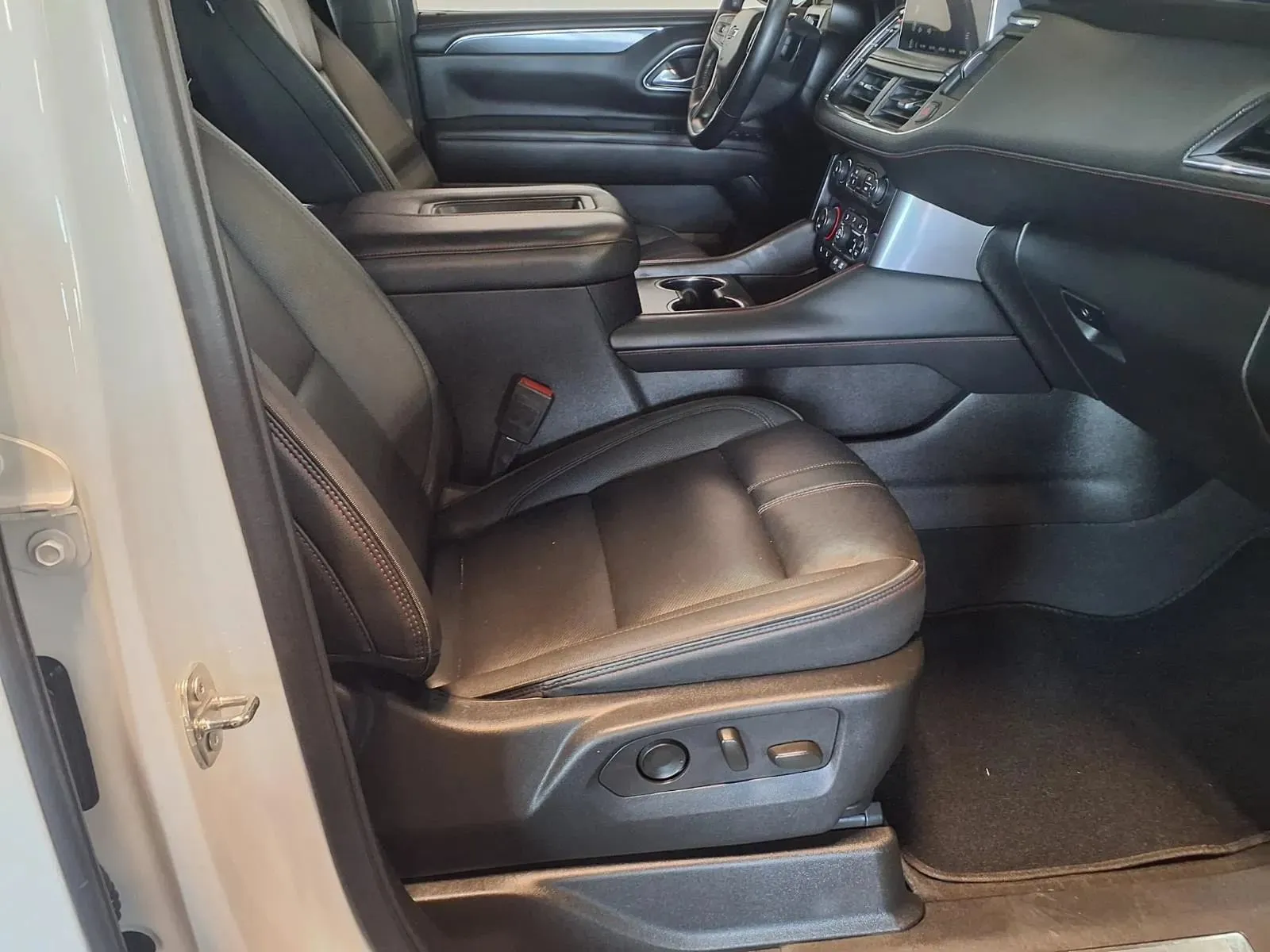 Chevrolet Tahoe photo 13