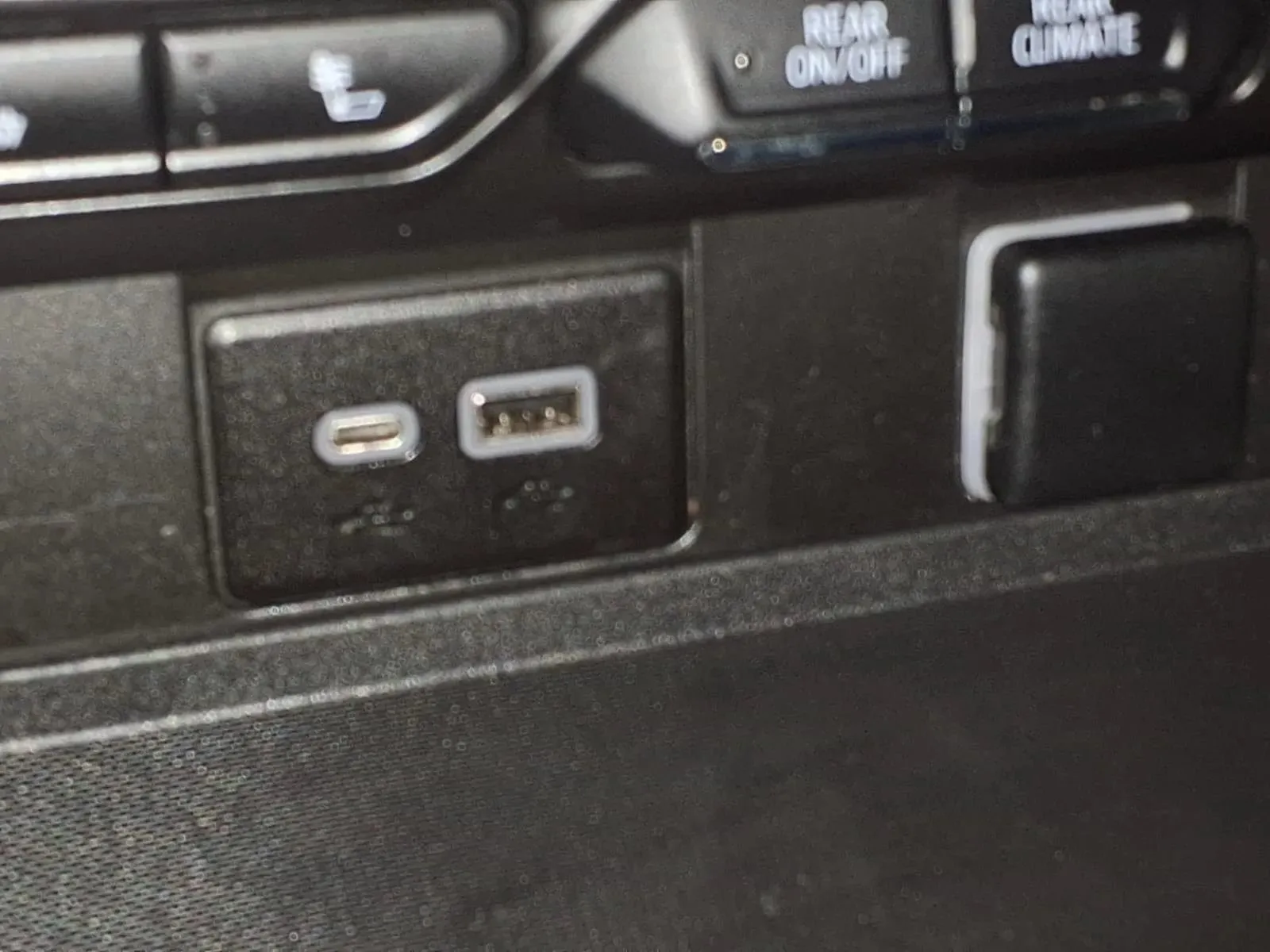 Chevrolet Tahoe photo 24