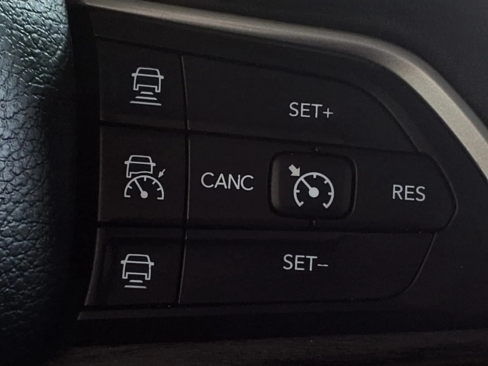 Jeep Grand Cherokee L photo 28