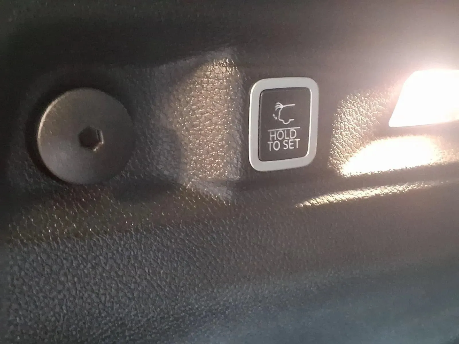 Jeep Grand Cherokee L photo 8