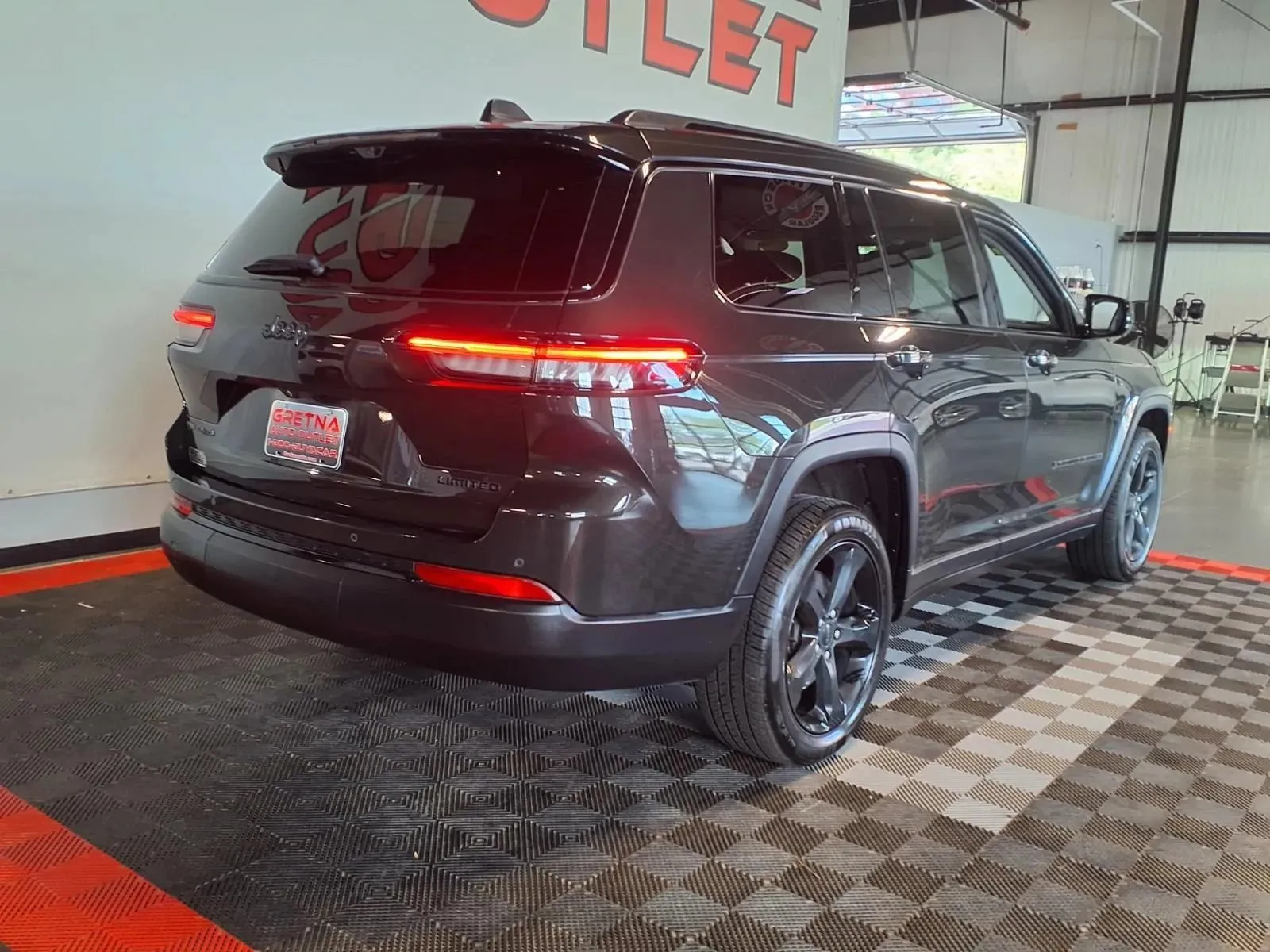 Jeep Grand Cherokee L photo 9