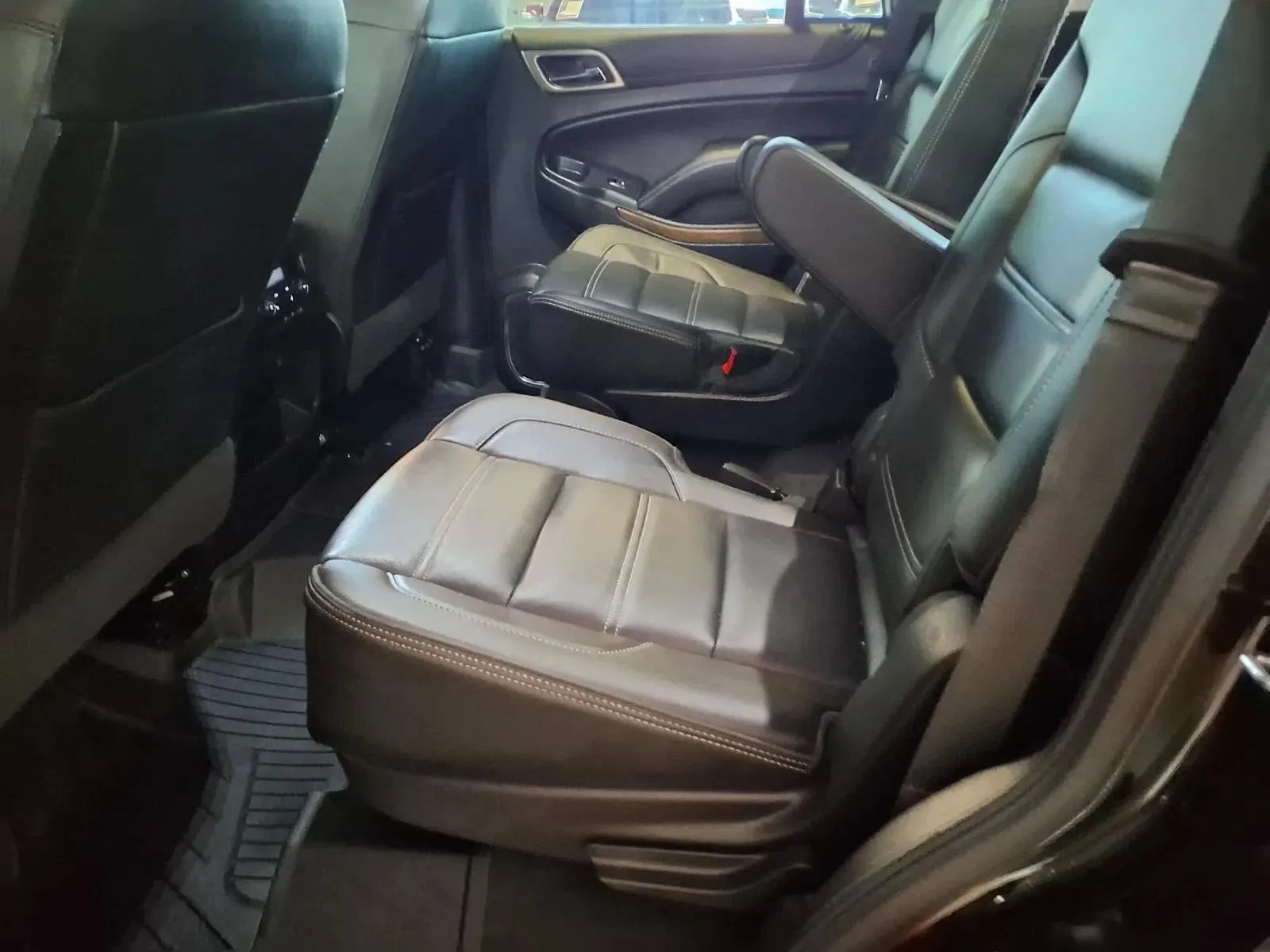 GMC Yukon photo 15