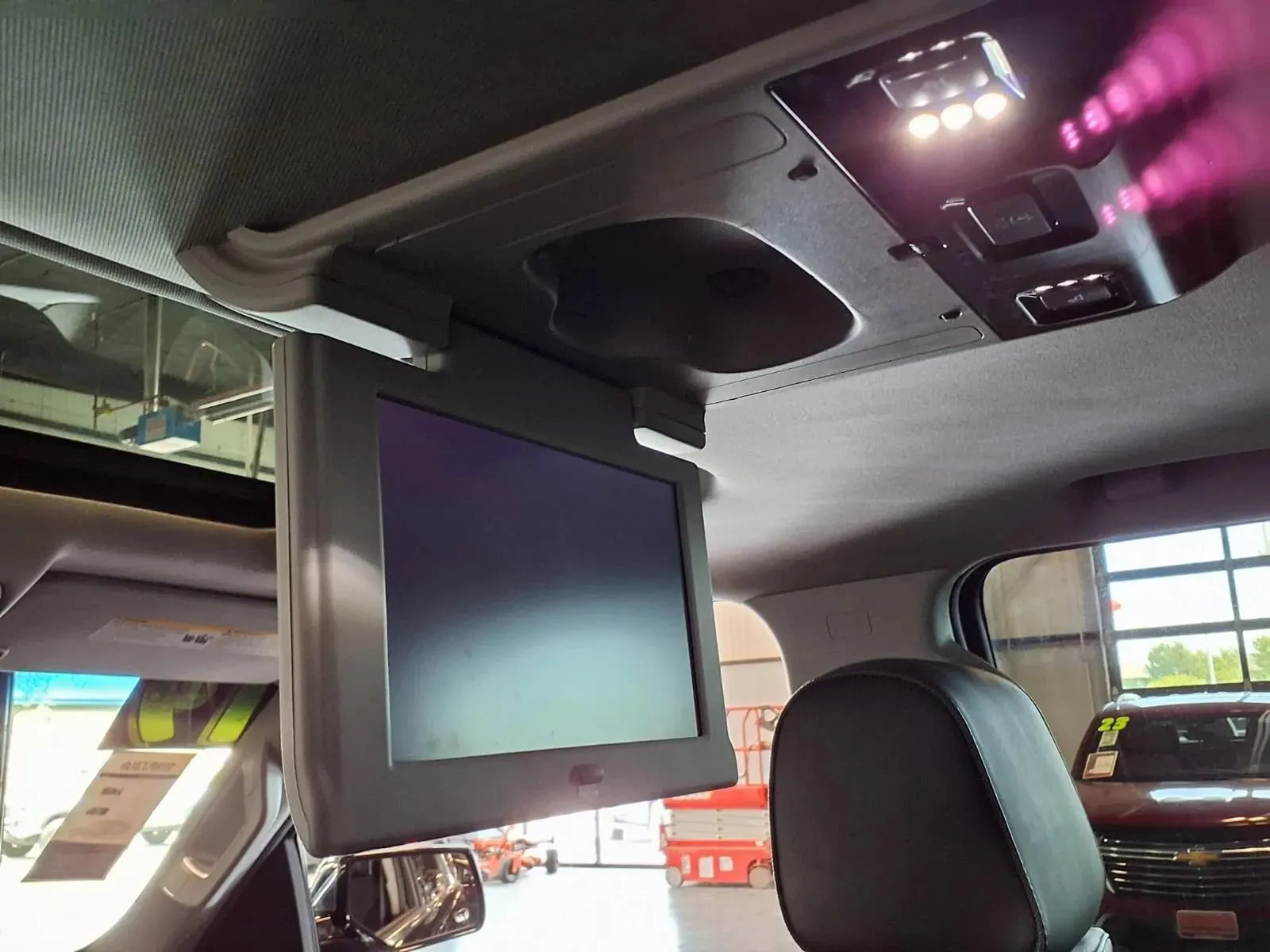 GMC Yukon photo 16