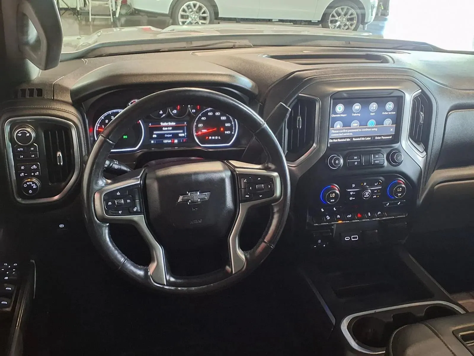 Chevrolet Silverado photo 14