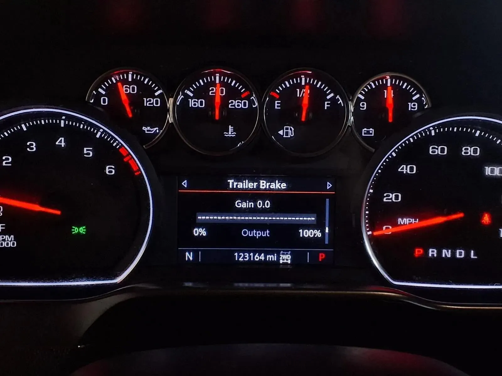 Chevrolet Silverado photo 23