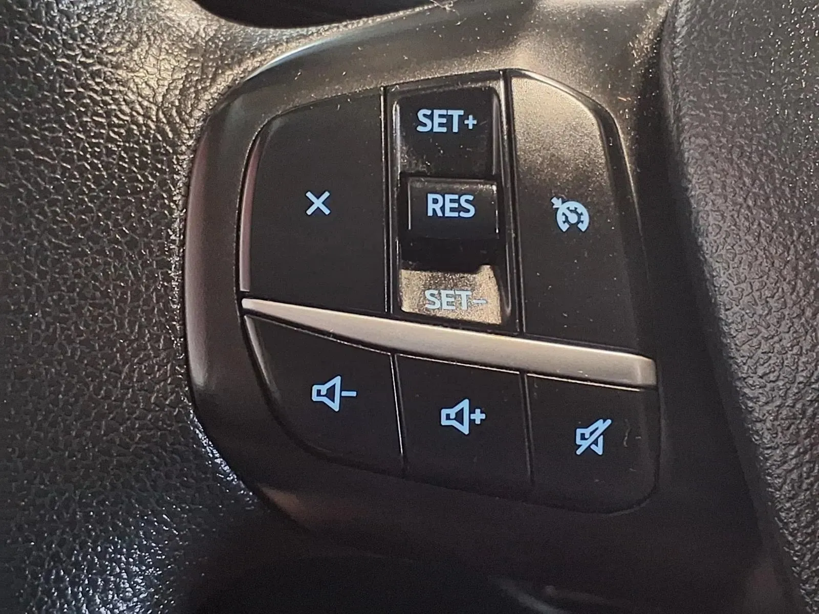 Ford Escape photo 27