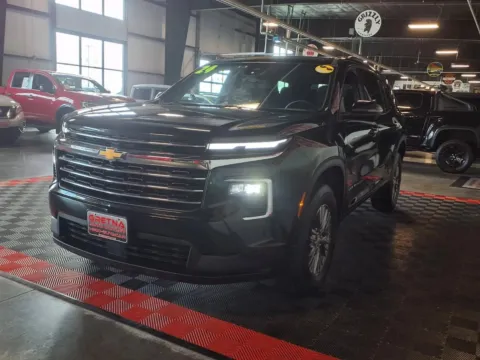 More photos of 2024 Chevrolet Traverse AWD LT at Gretna Auto Outlet, NE