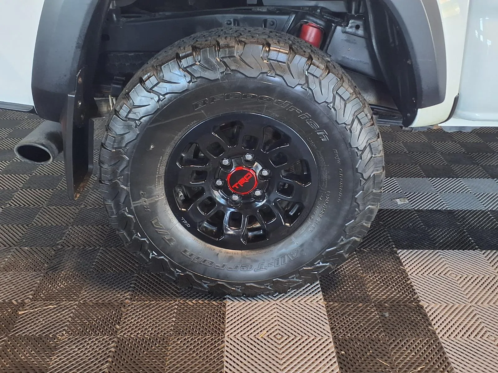 Toyota Tacoma photo 8