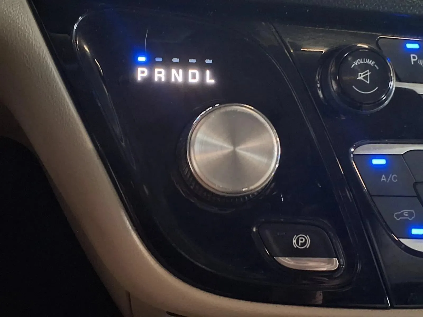 Chrysler Pacifica photo 22