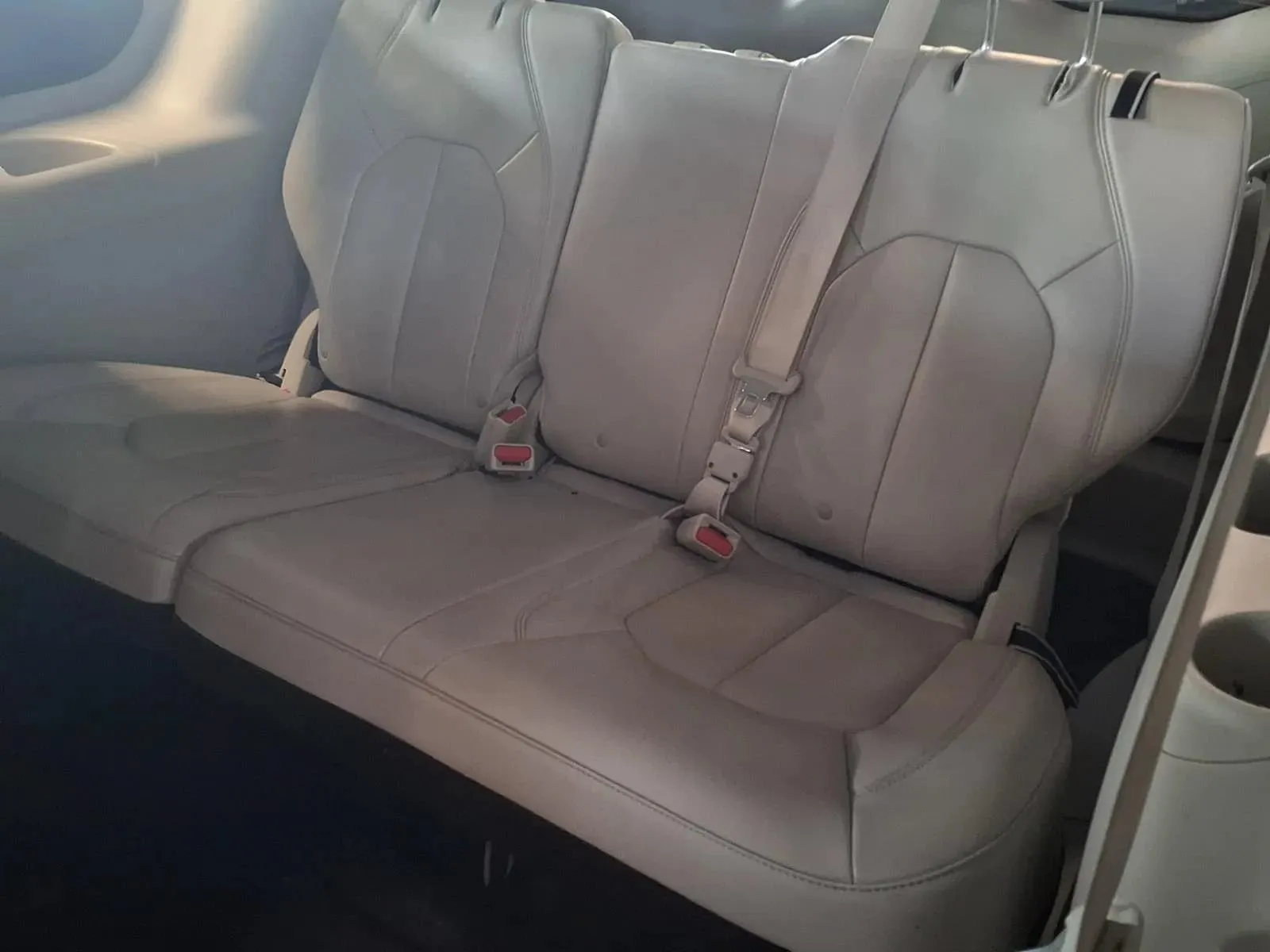 Chrysler Pacifica photo 15