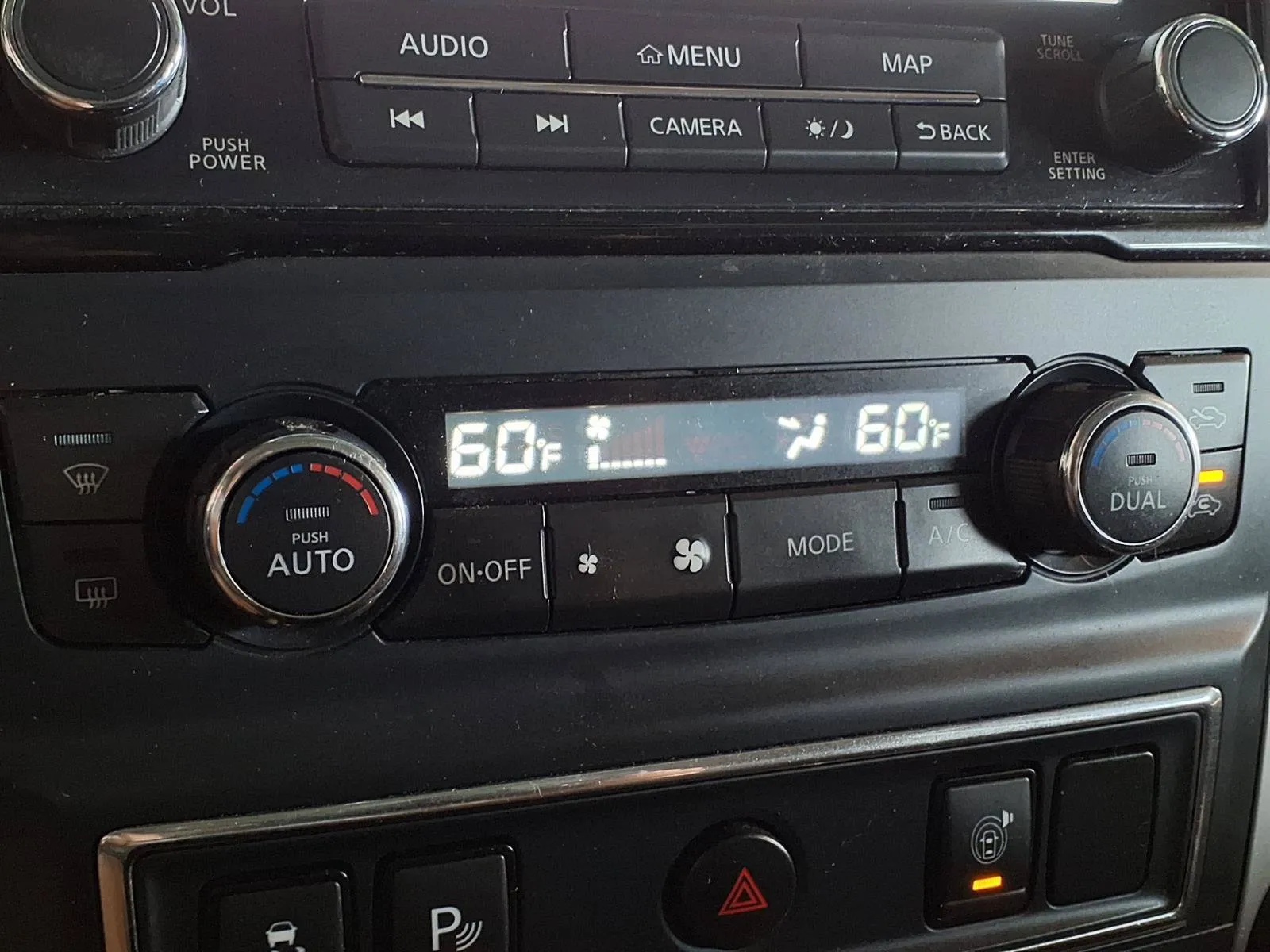 Nissan Titan photo 18