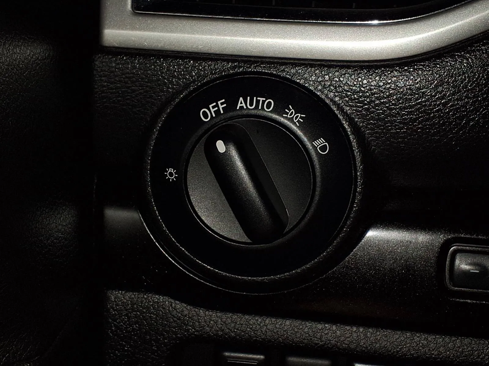 Nissan Titan photo 27