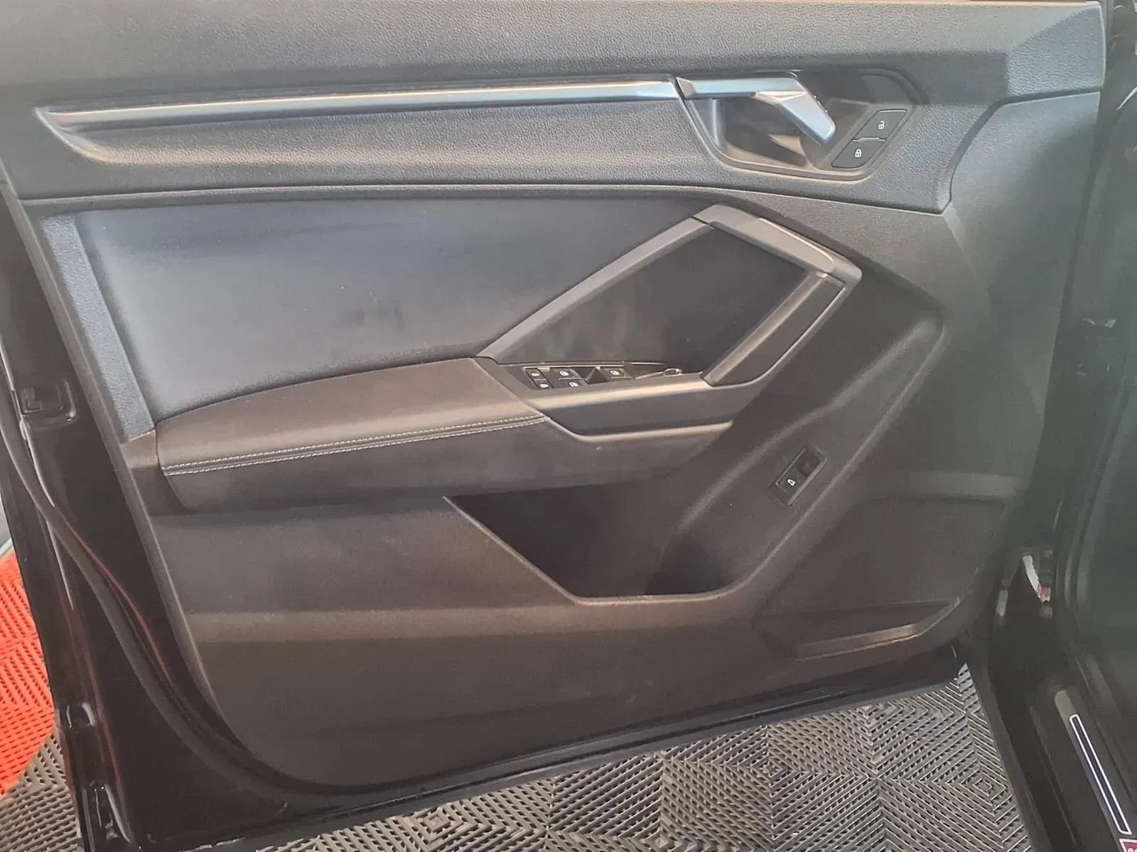 Audi Q3 photo 17