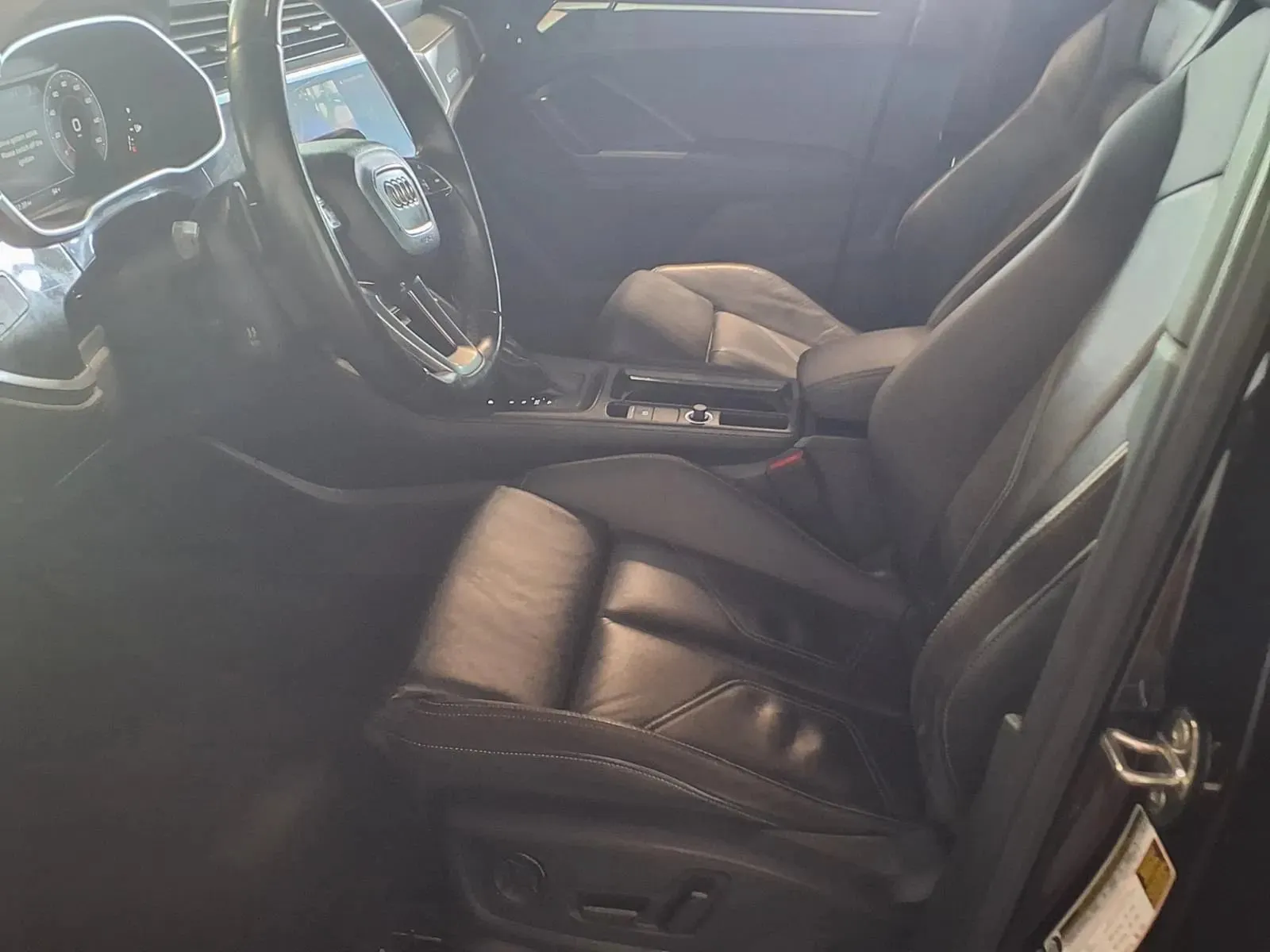 Audi Q3 photo 18
