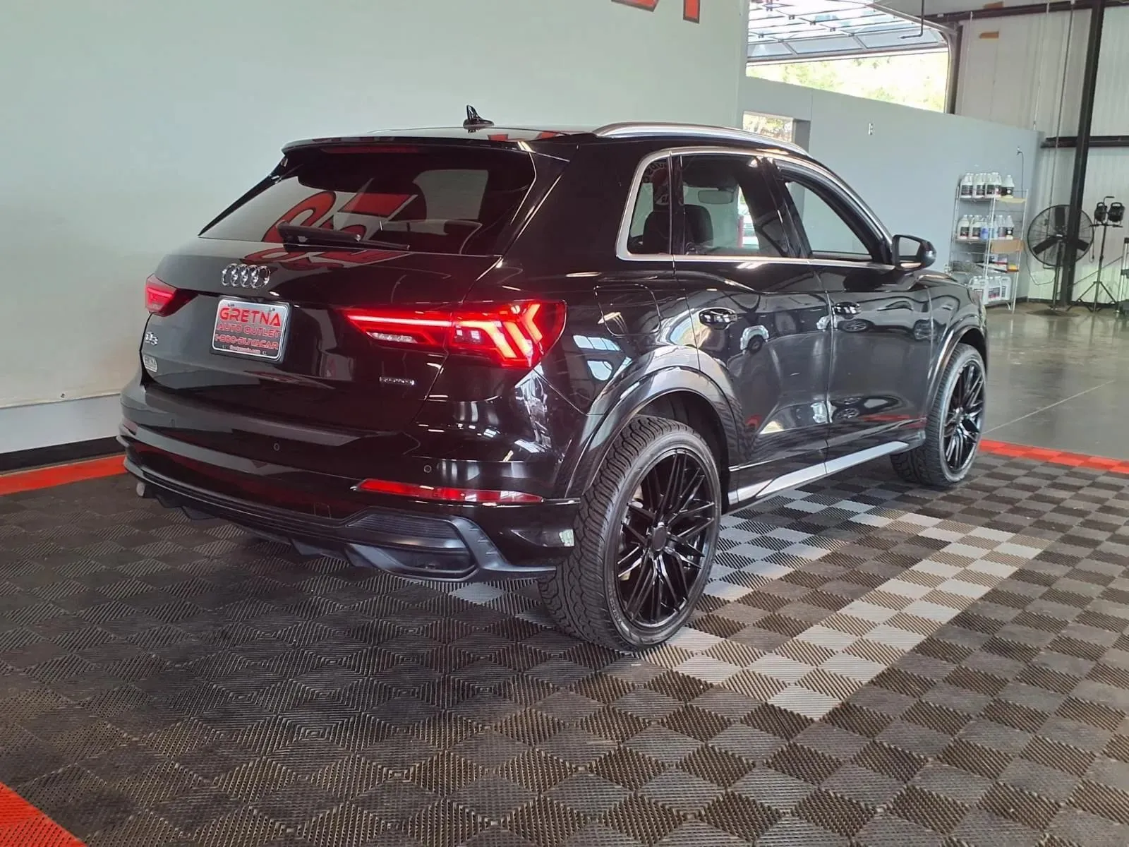 Audi Q3 photo 9