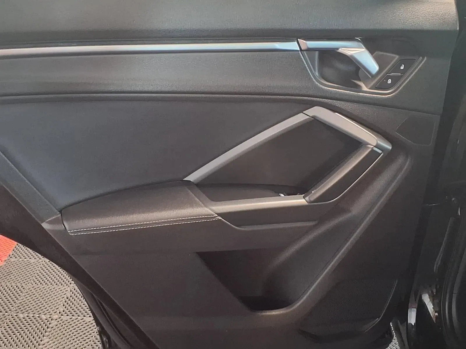 Audi Q3 photo 14