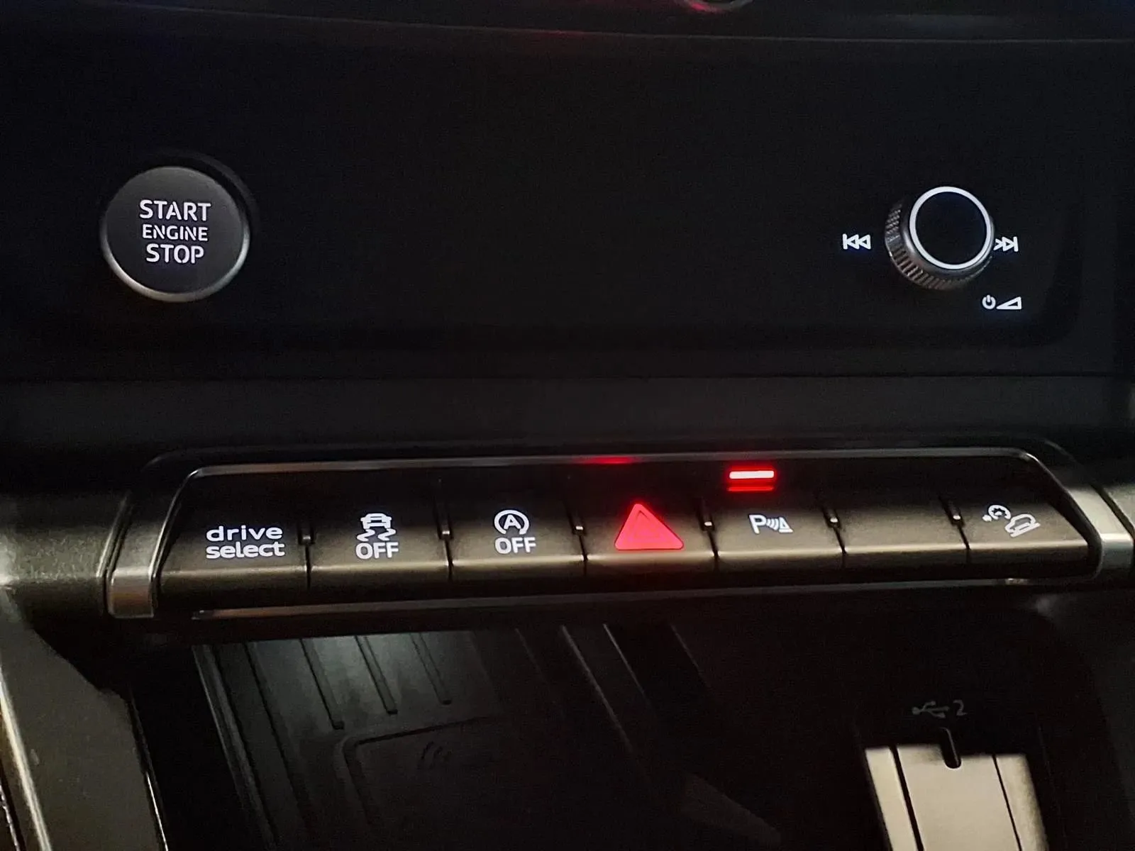 Audi Q3 photo 24