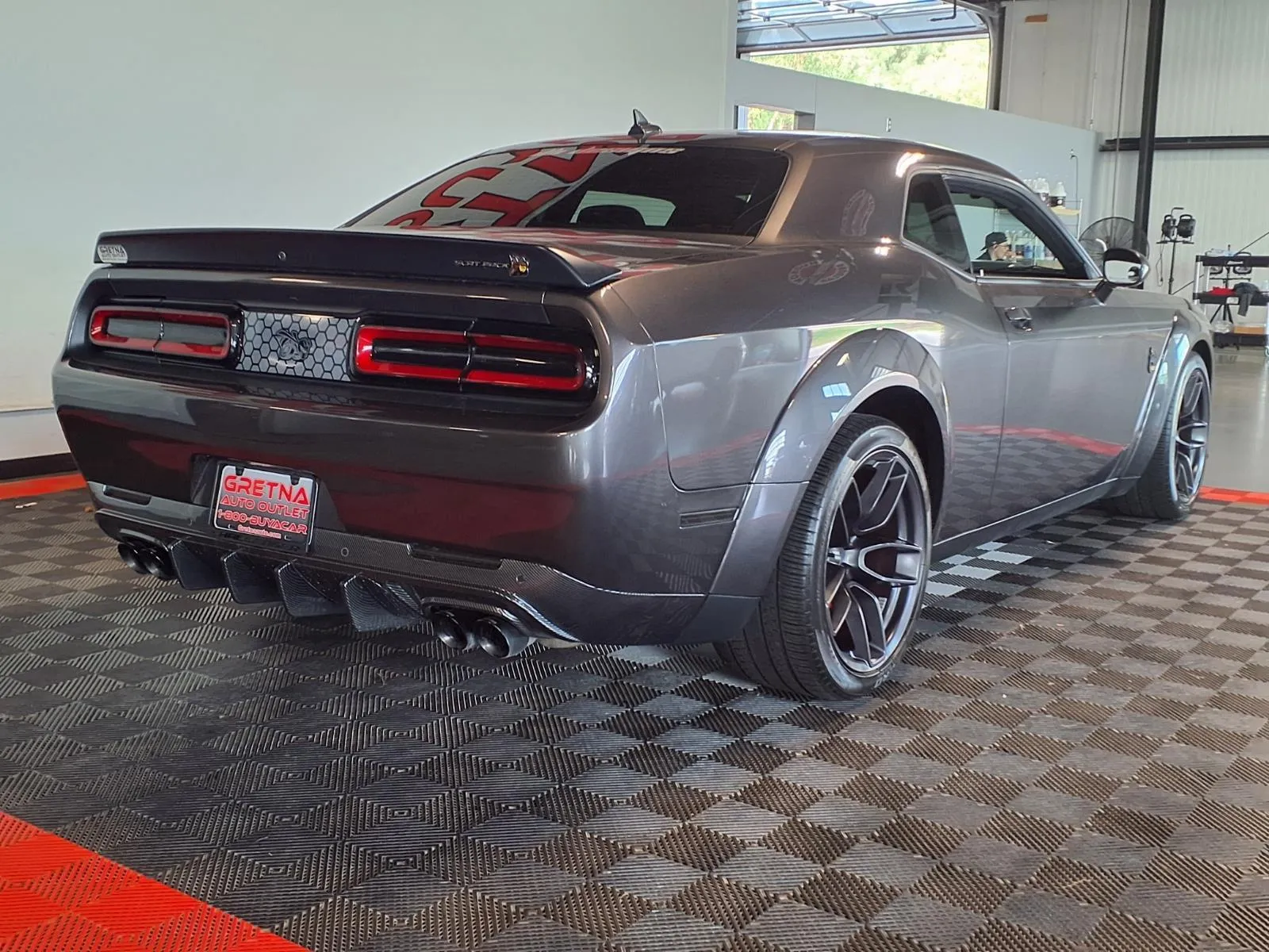 Dodge Challenger photo 7