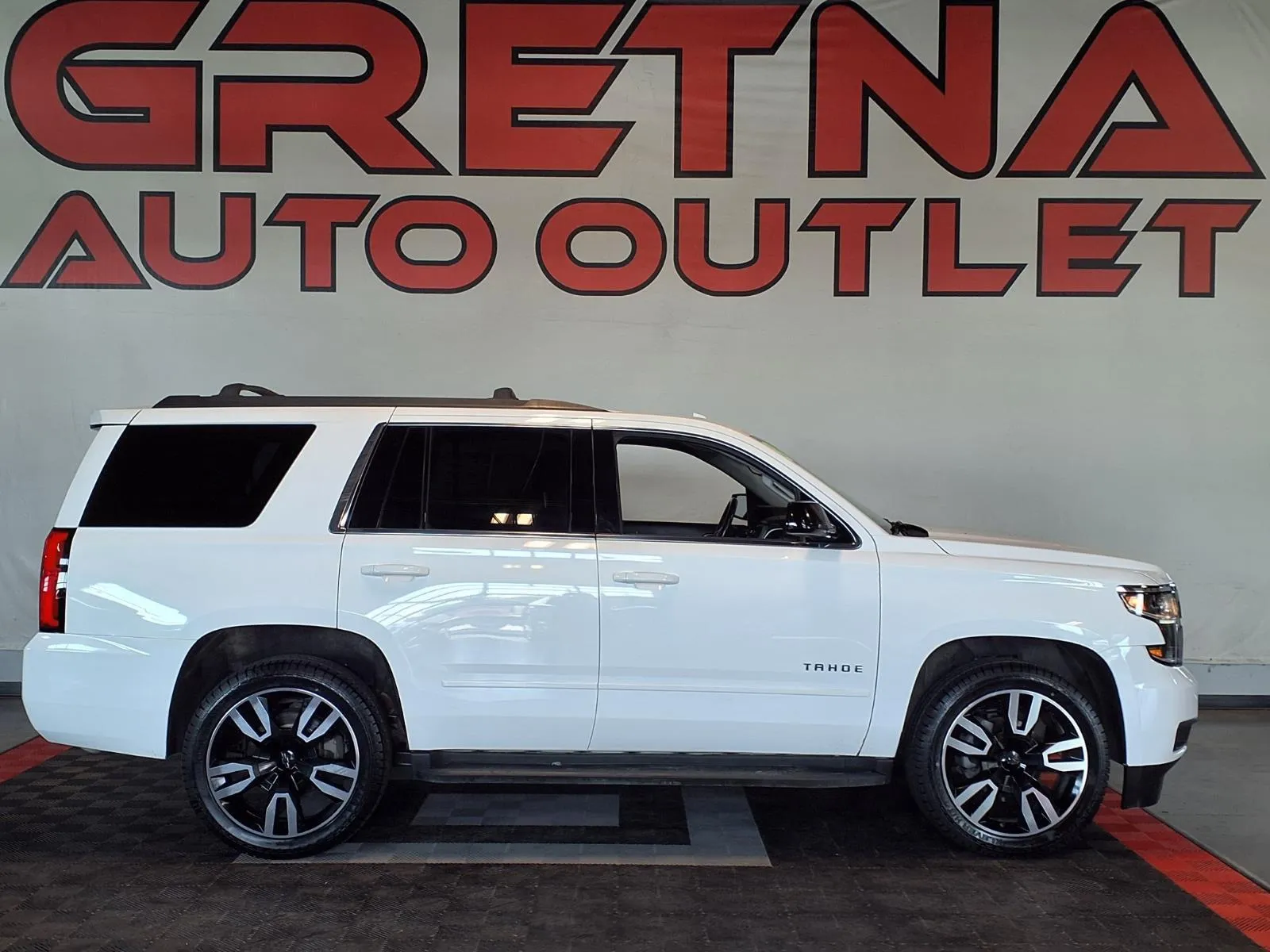 White 2018 Chevrolet Tahoe LS for sale in Gretna, NE
