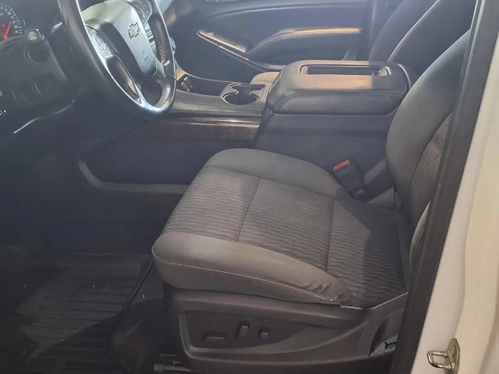 Chevrolet Tahoe photo 17