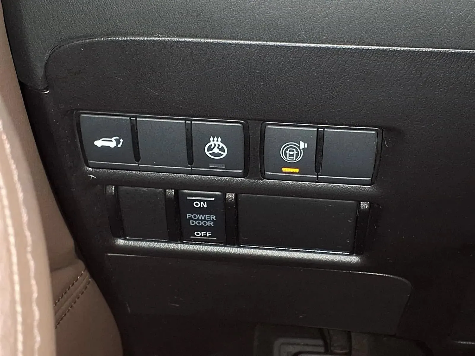 Nissan Armada photo 33