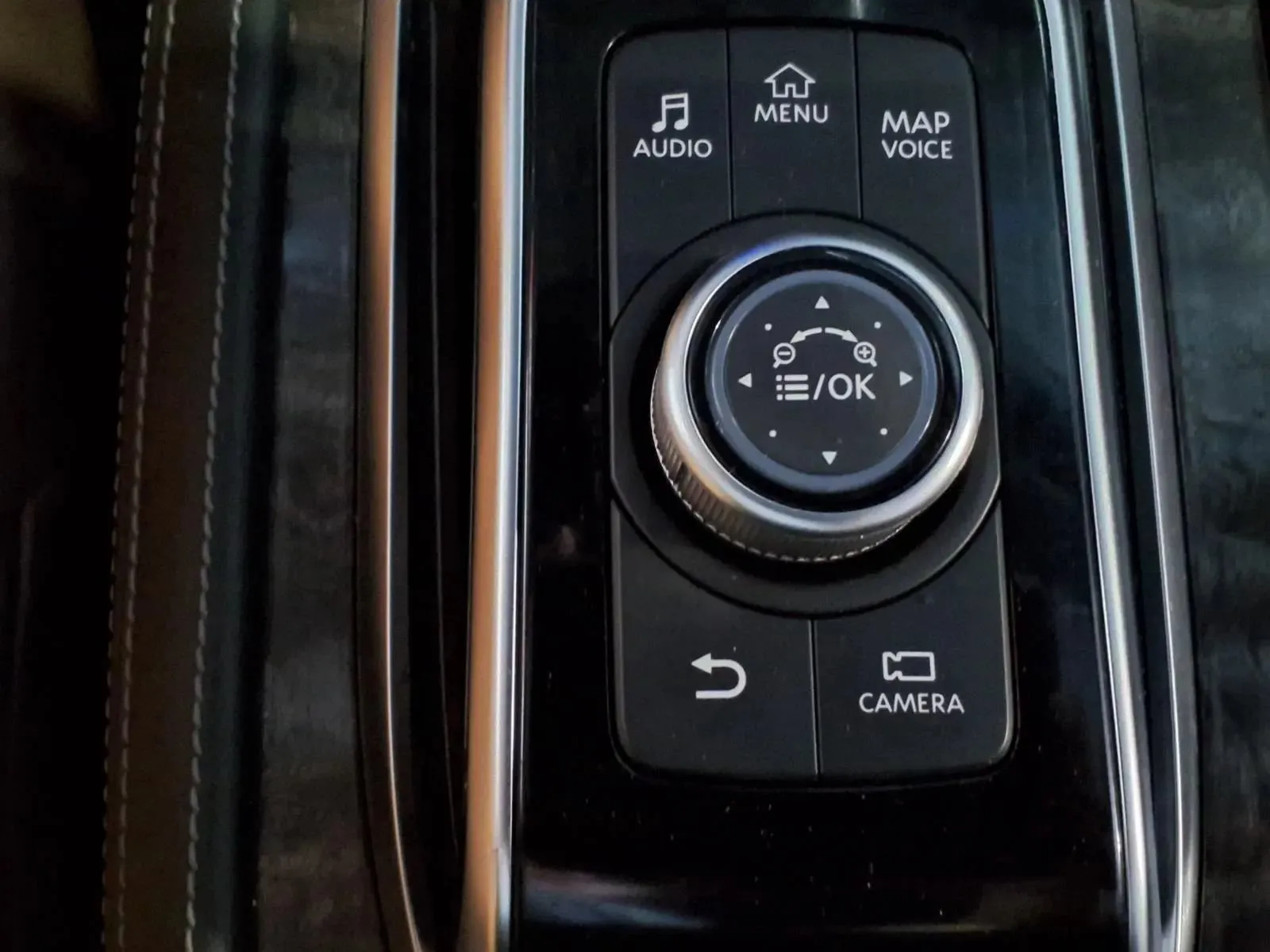 Nissan Armada photo 27