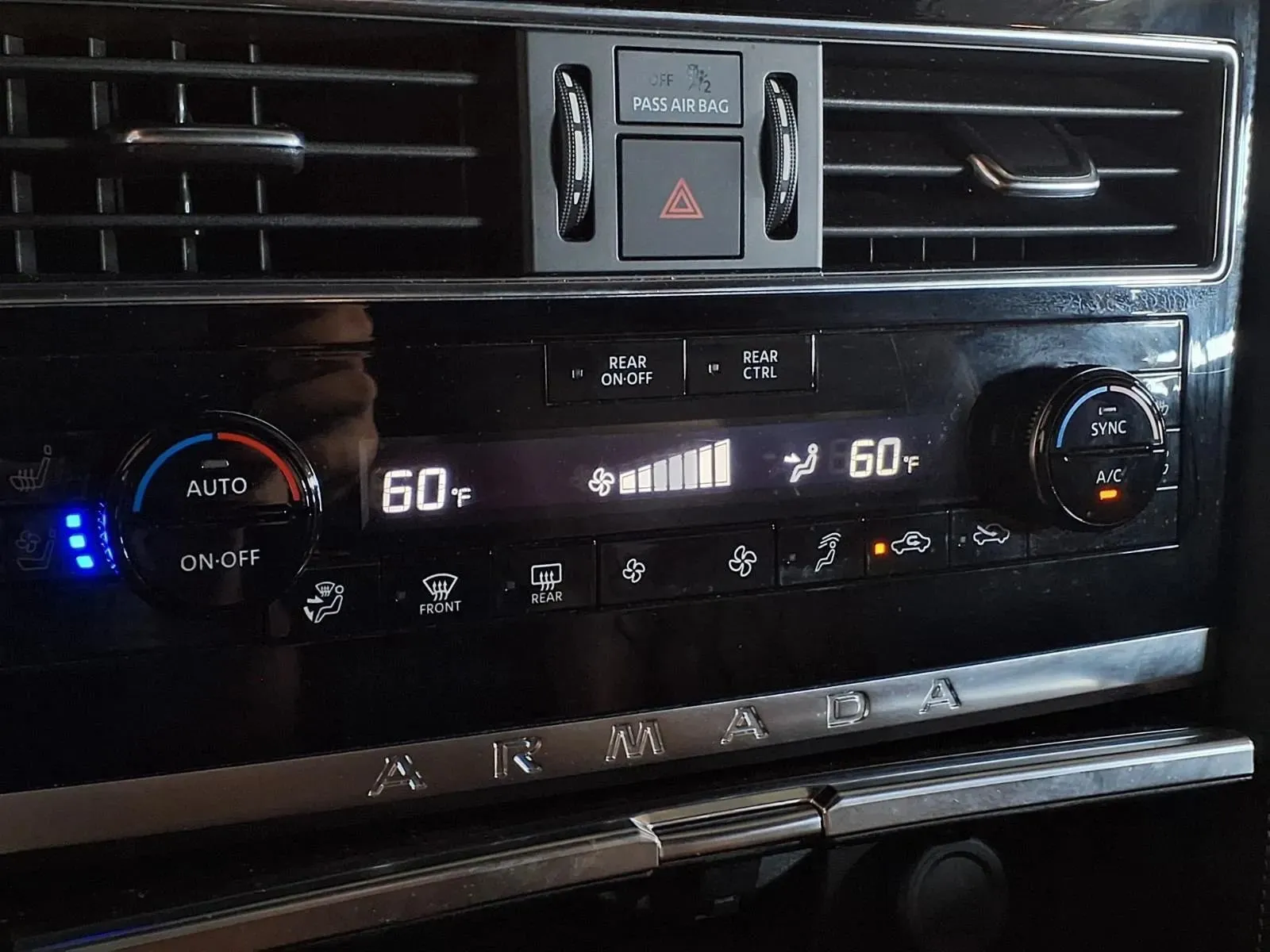 Nissan Armada photo 22