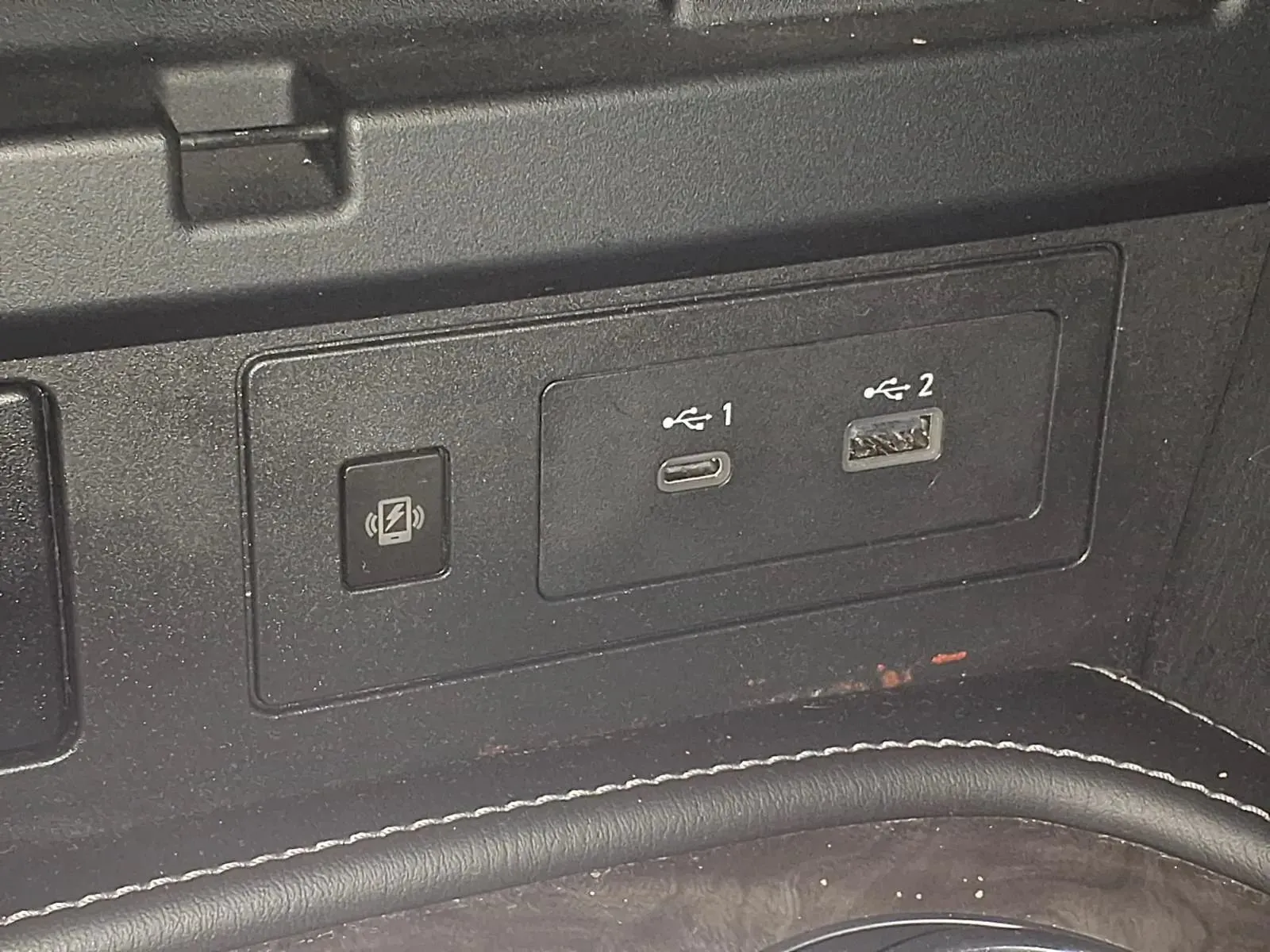 Nissan Armada photo 25