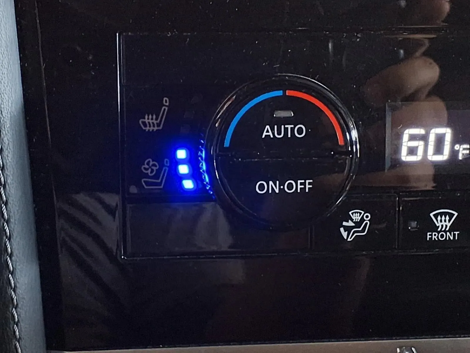 Nissan Armada photo 23
