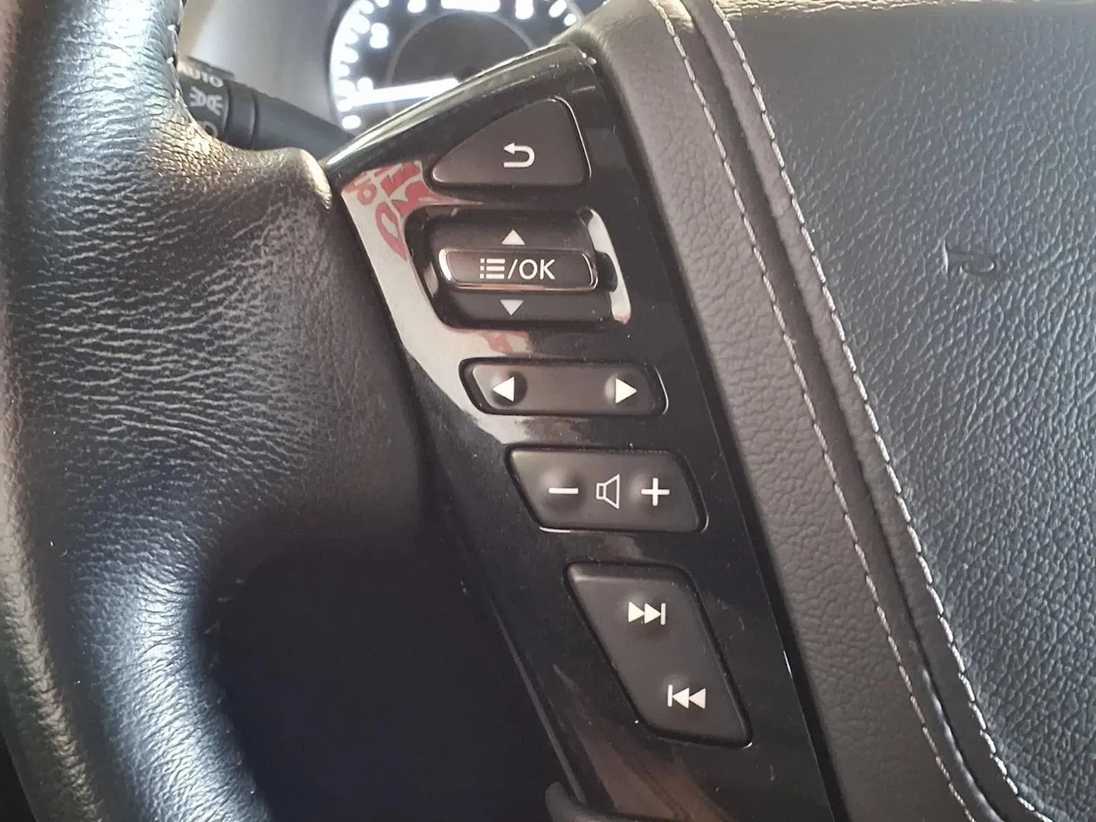 Nissan Armada photo 31