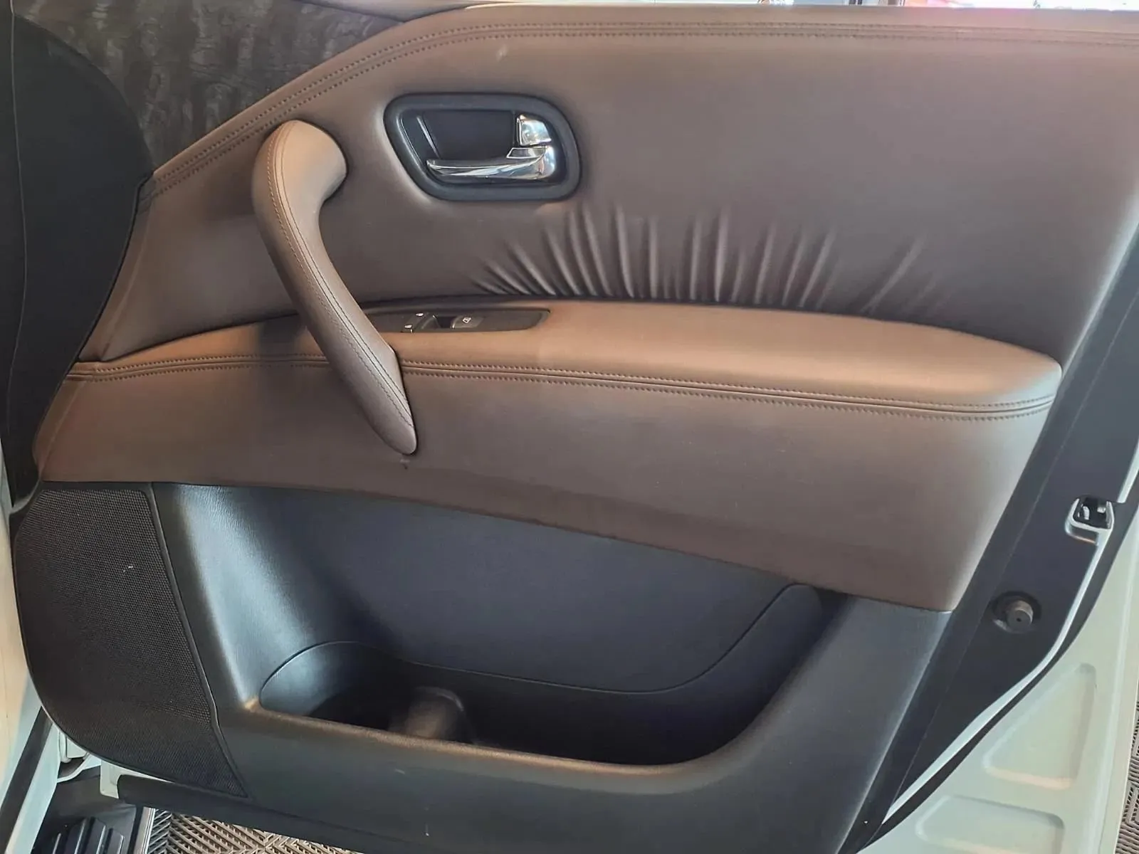 Nissan Armada photo 13