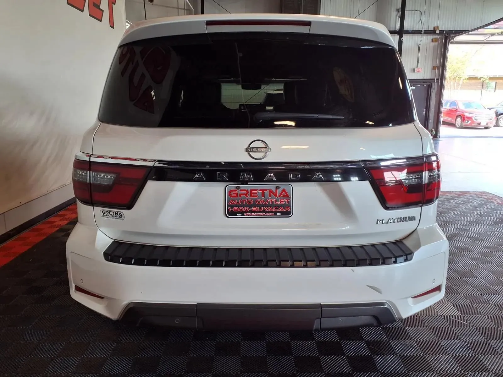 Nissan Armada photo 6