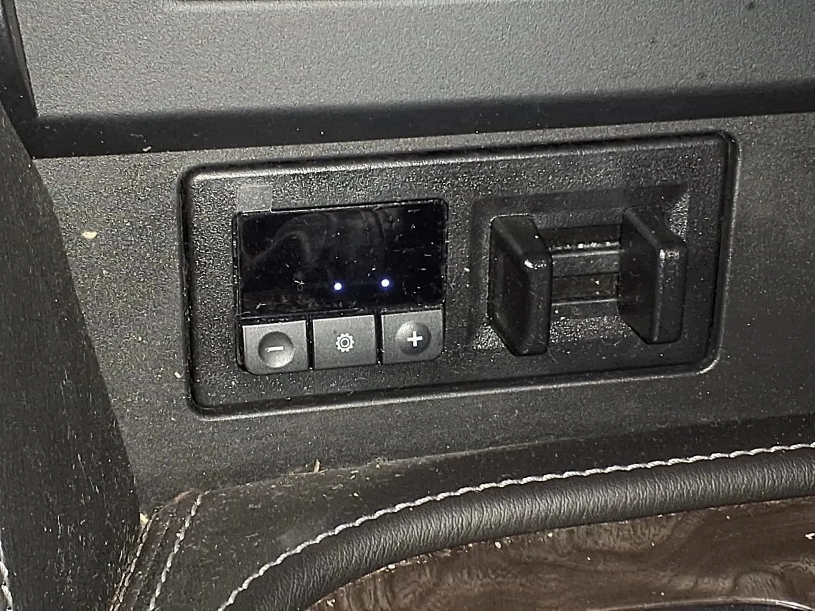 Nissan Armada photo 24