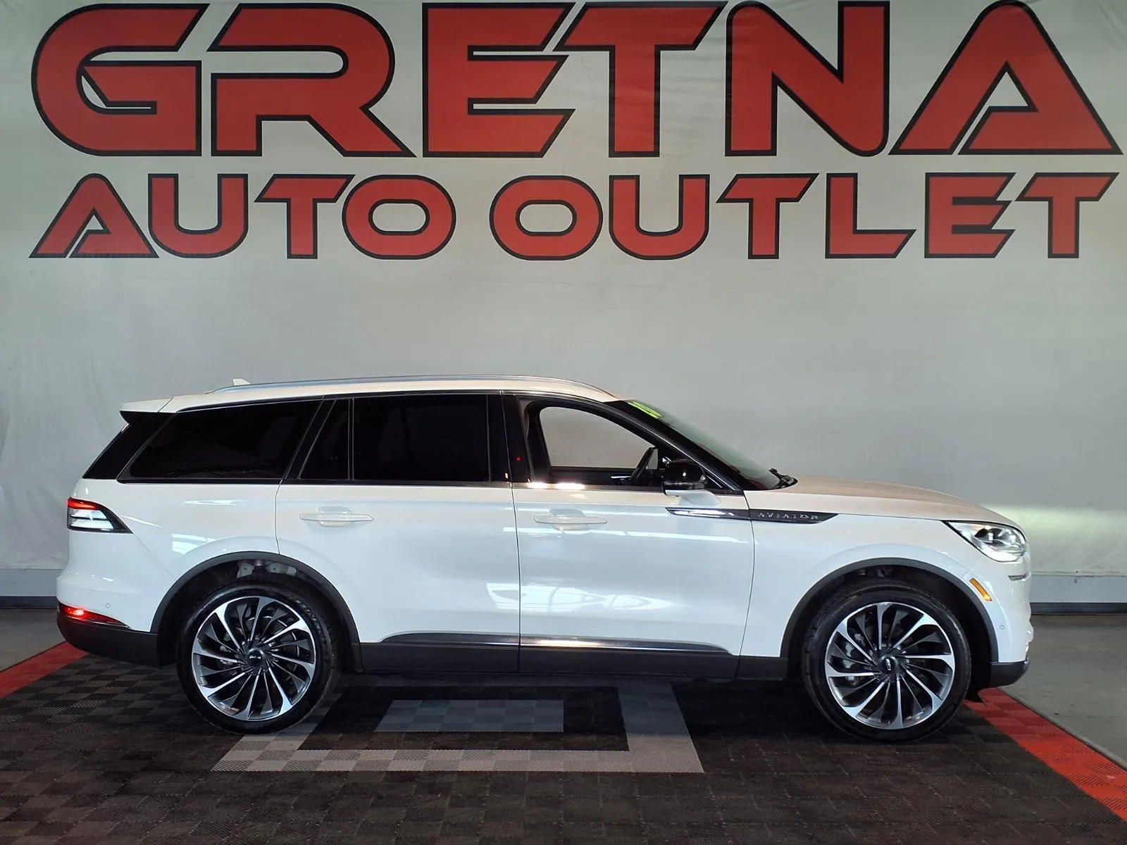White 2020 Lincoln Aviator Reserve for sale in Gretna, NE