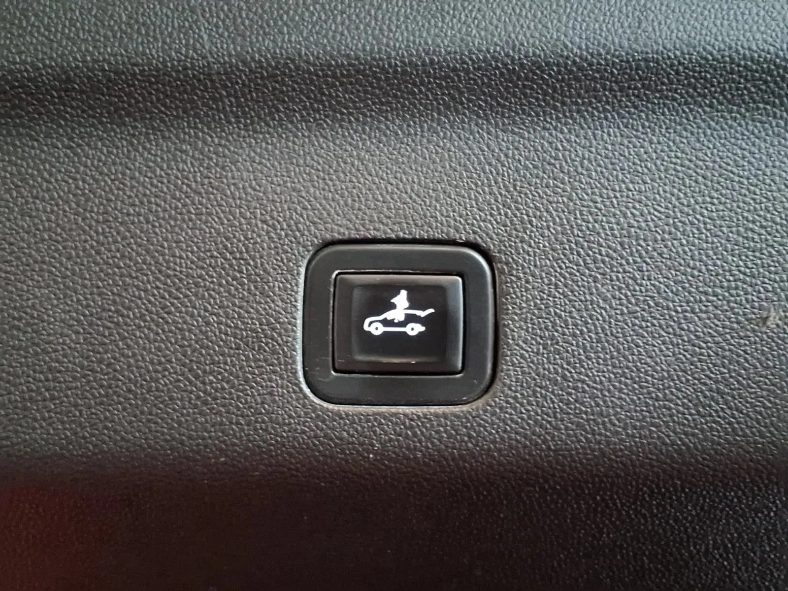 Chevrolet Tahoe photo 8
