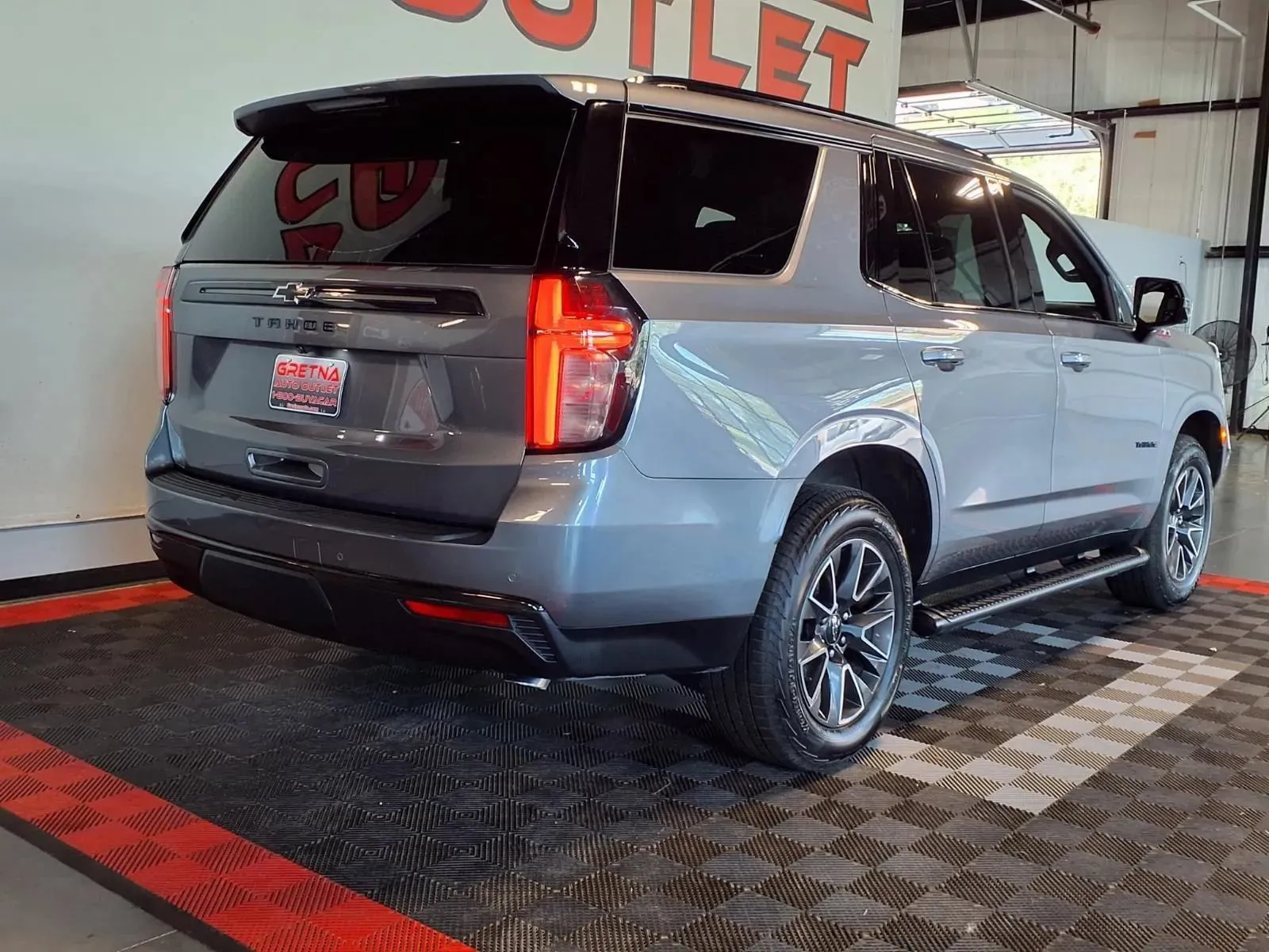 Chevrolet Tahoe photo 9