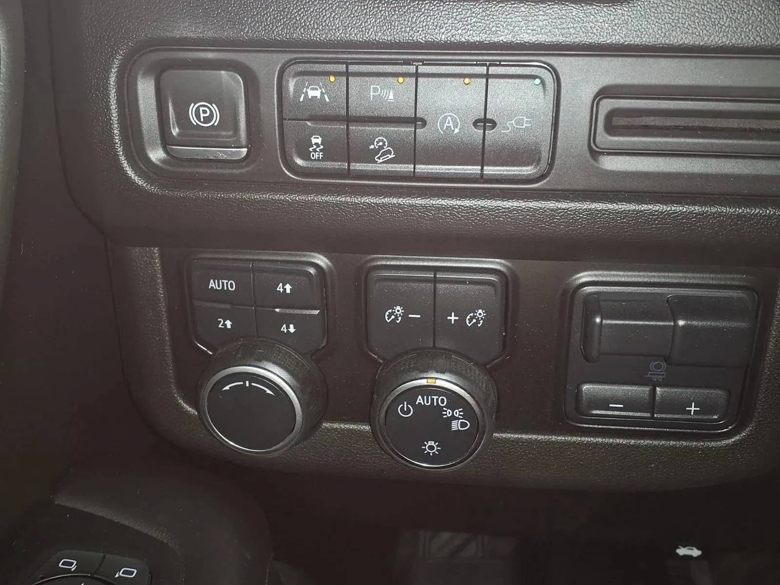 Chevrolet Tahoe photo 30