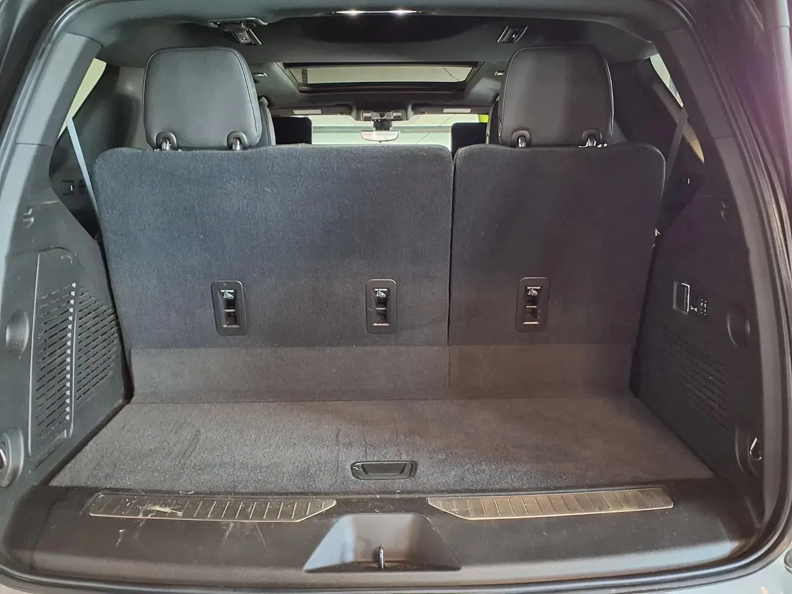 Chevrolet Tahoe photo 7