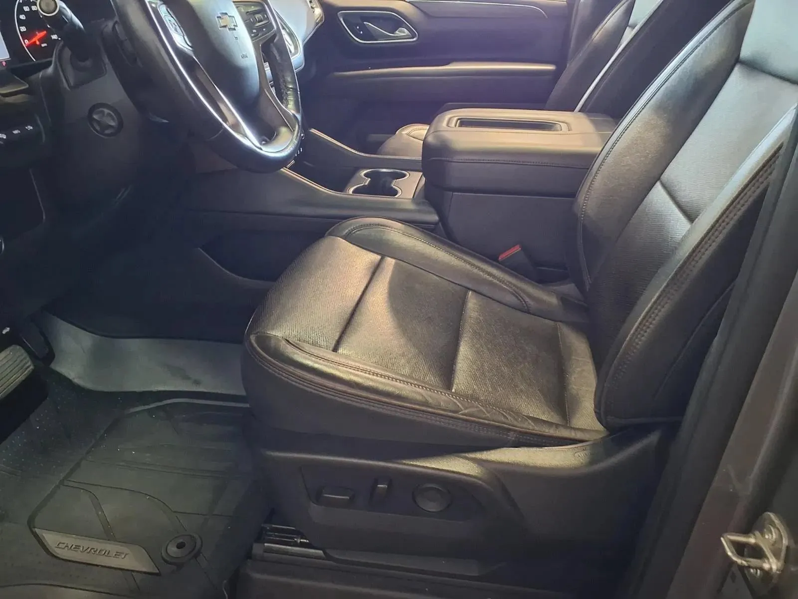 Chevrolet Tahoe photo 18