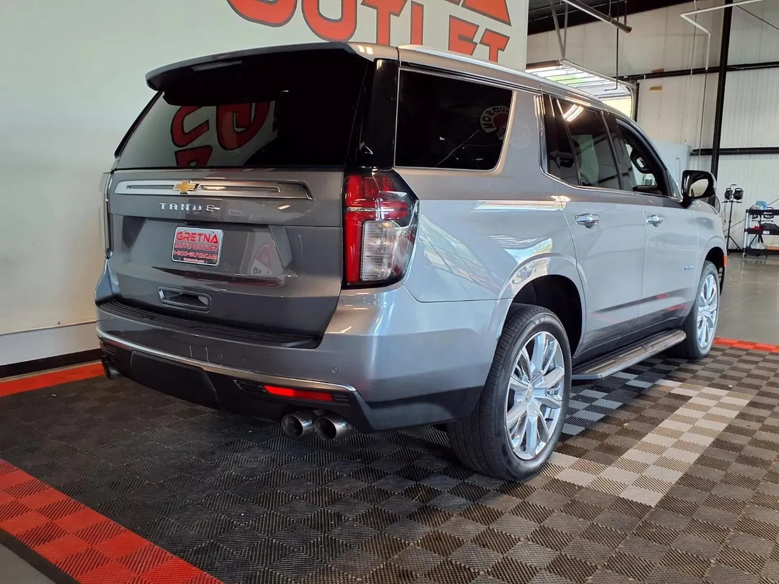 Chevrolet Tahoe photo 9