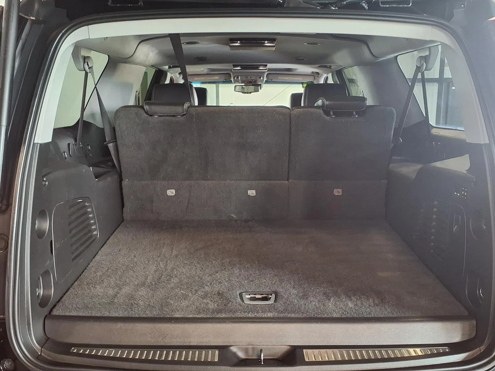 GMC Yukon XL photo 7