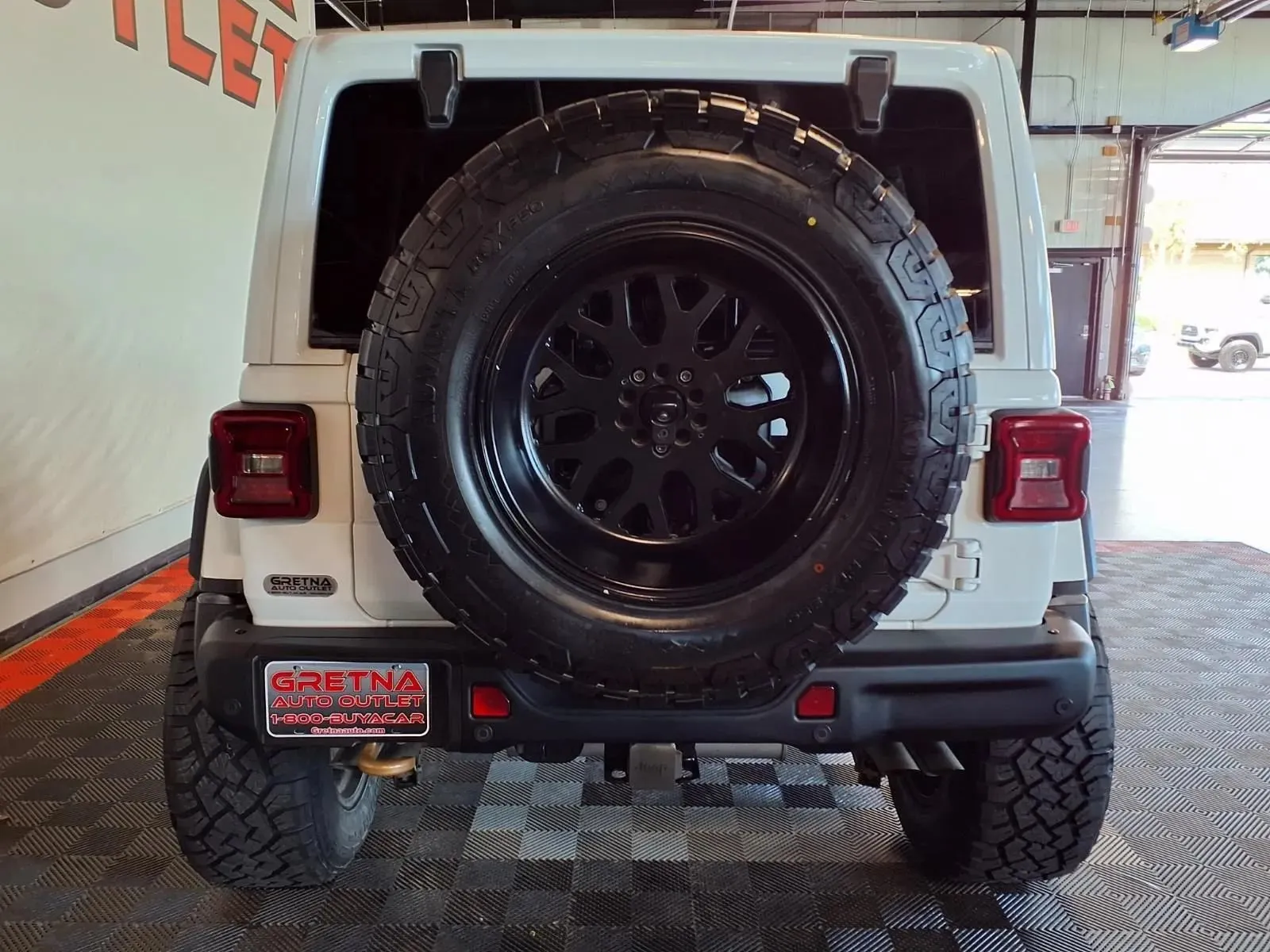 Jeep Wrangler photo 6